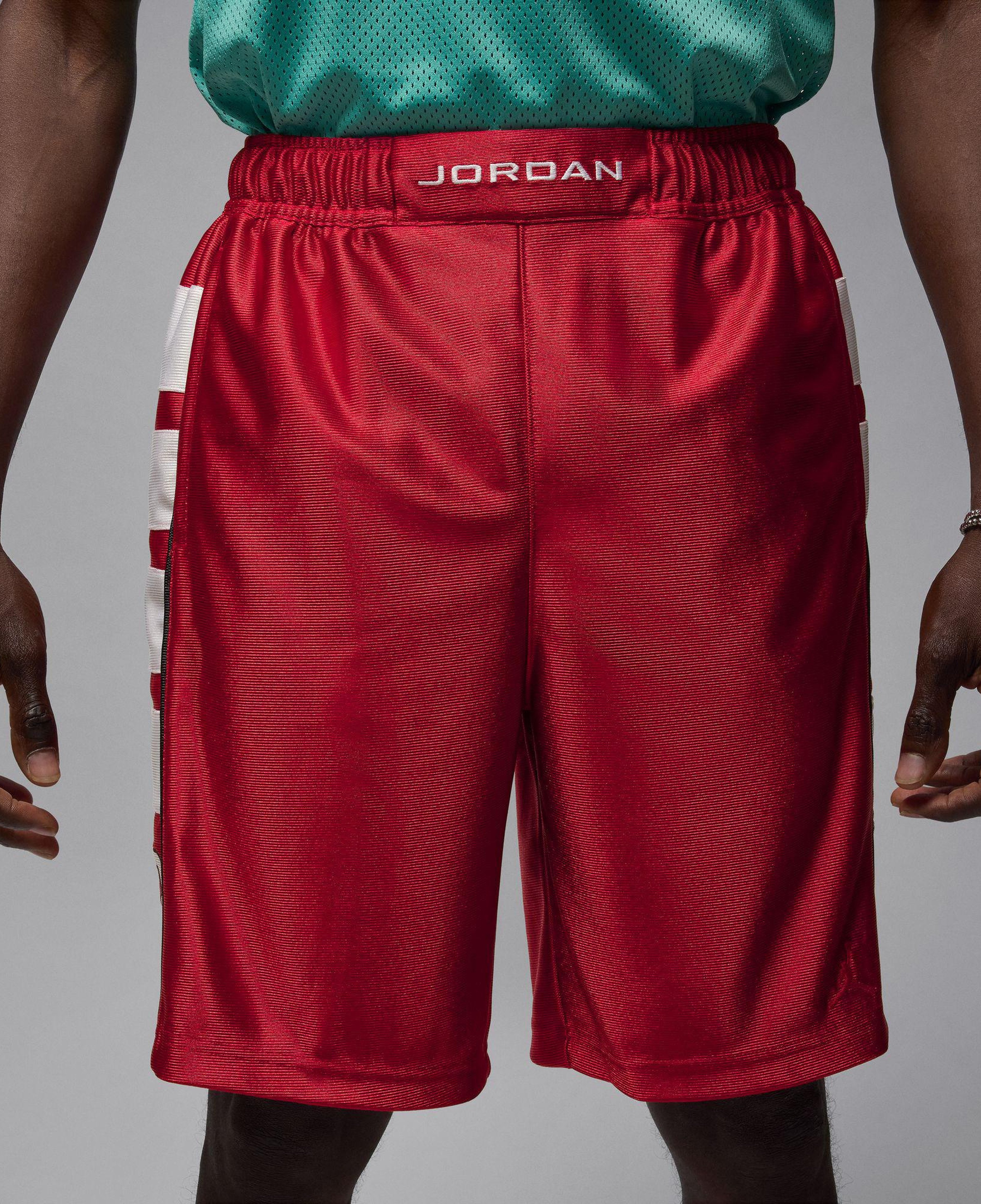 Jordan Brooklyn Cat Scratch Erkek Kırmızı Şort