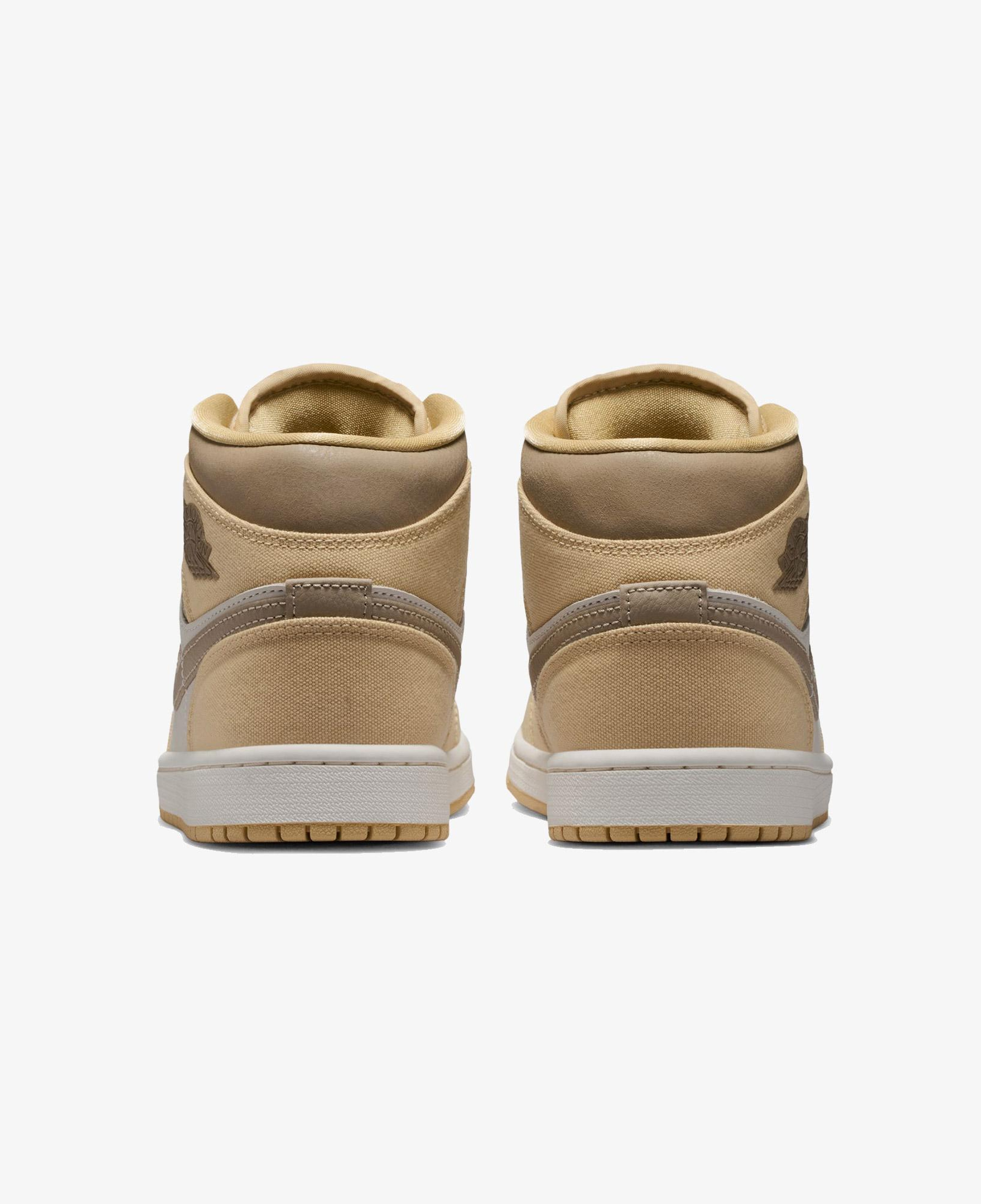 Jordan Air 1 Mid SE Kadın Bej Spor Ayakkabı