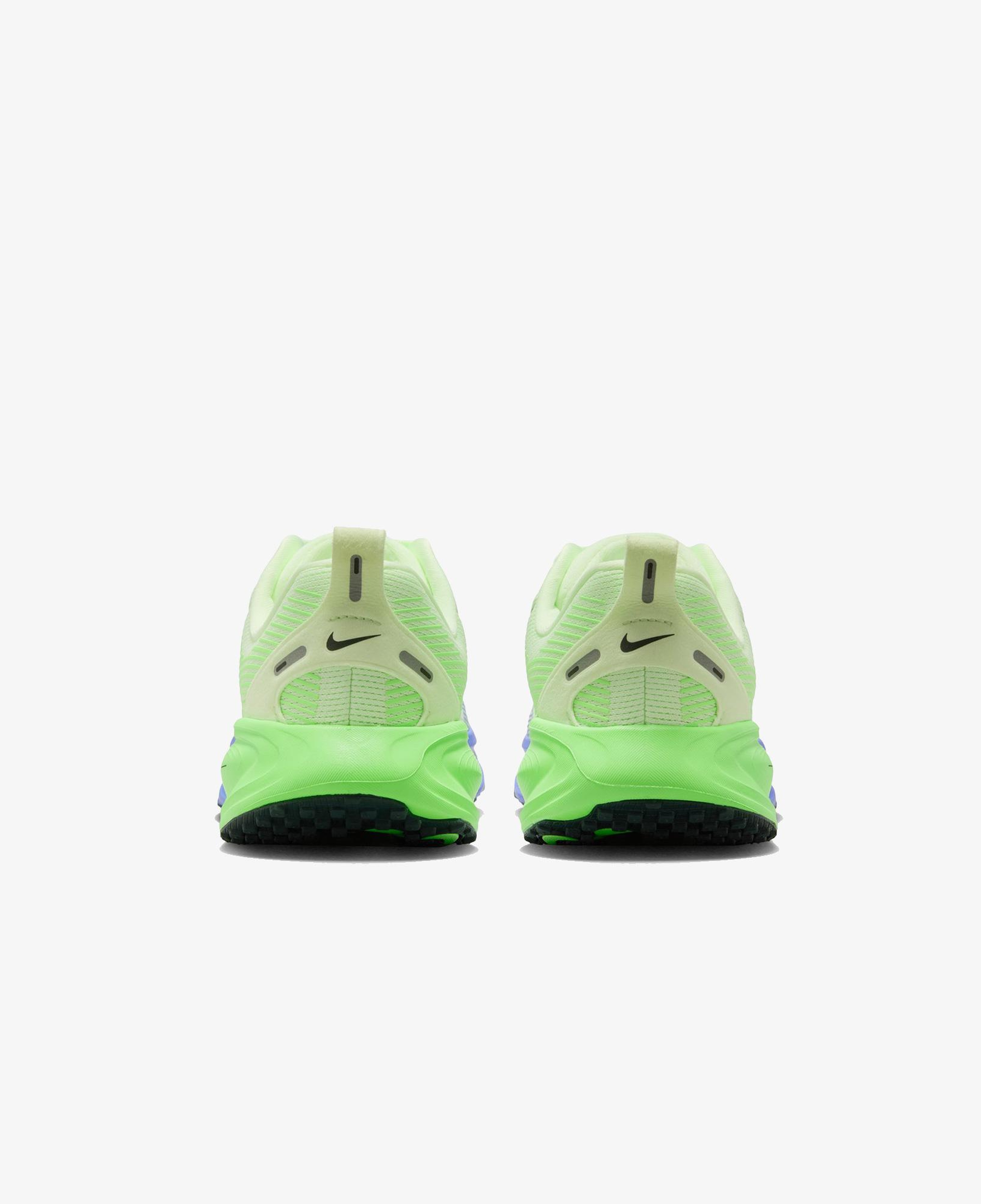 Nike Vomero 18 Yeşil Koşu Ayakkabısı