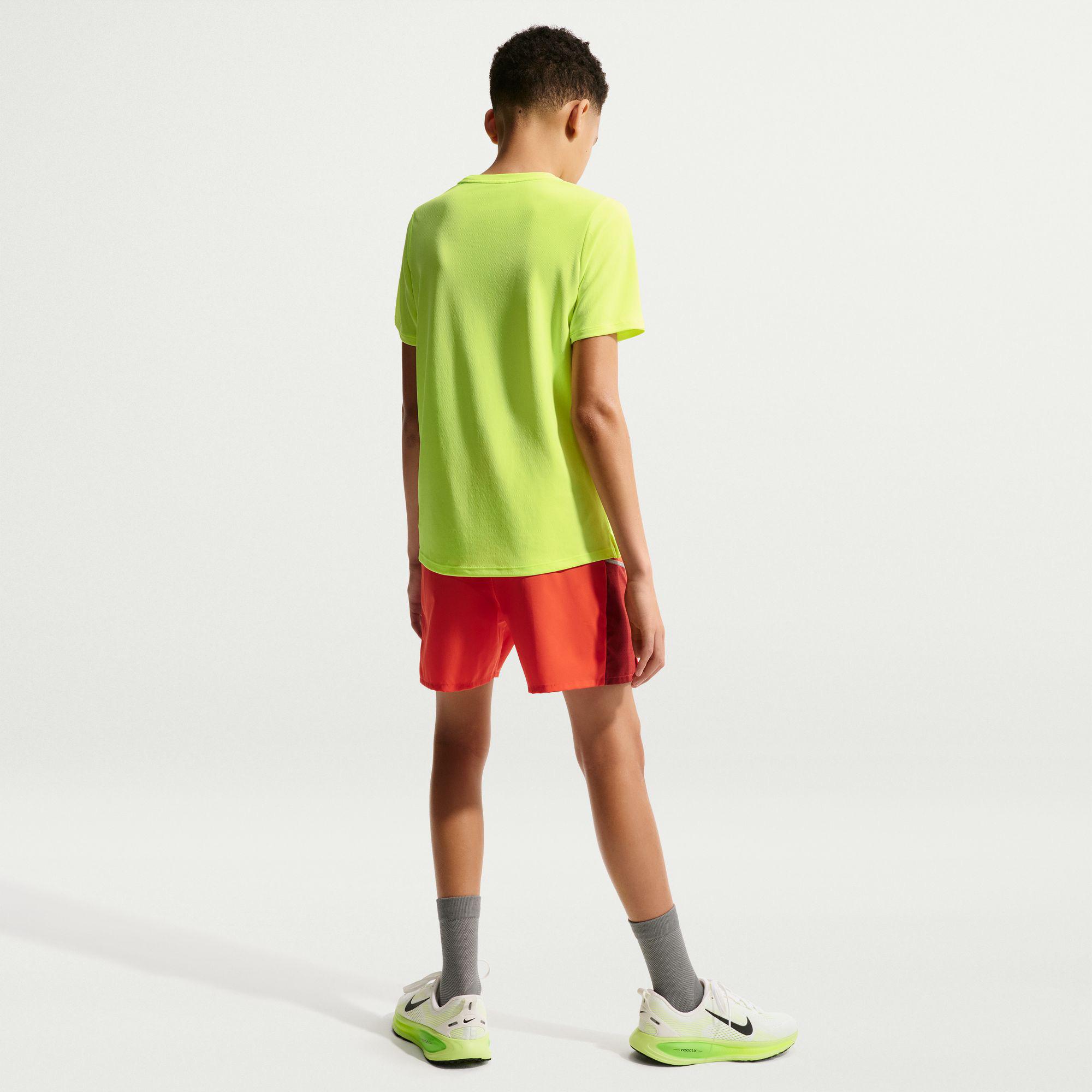 Nike Dri-Fti Miler Çocuk Yeşil T-Shirt