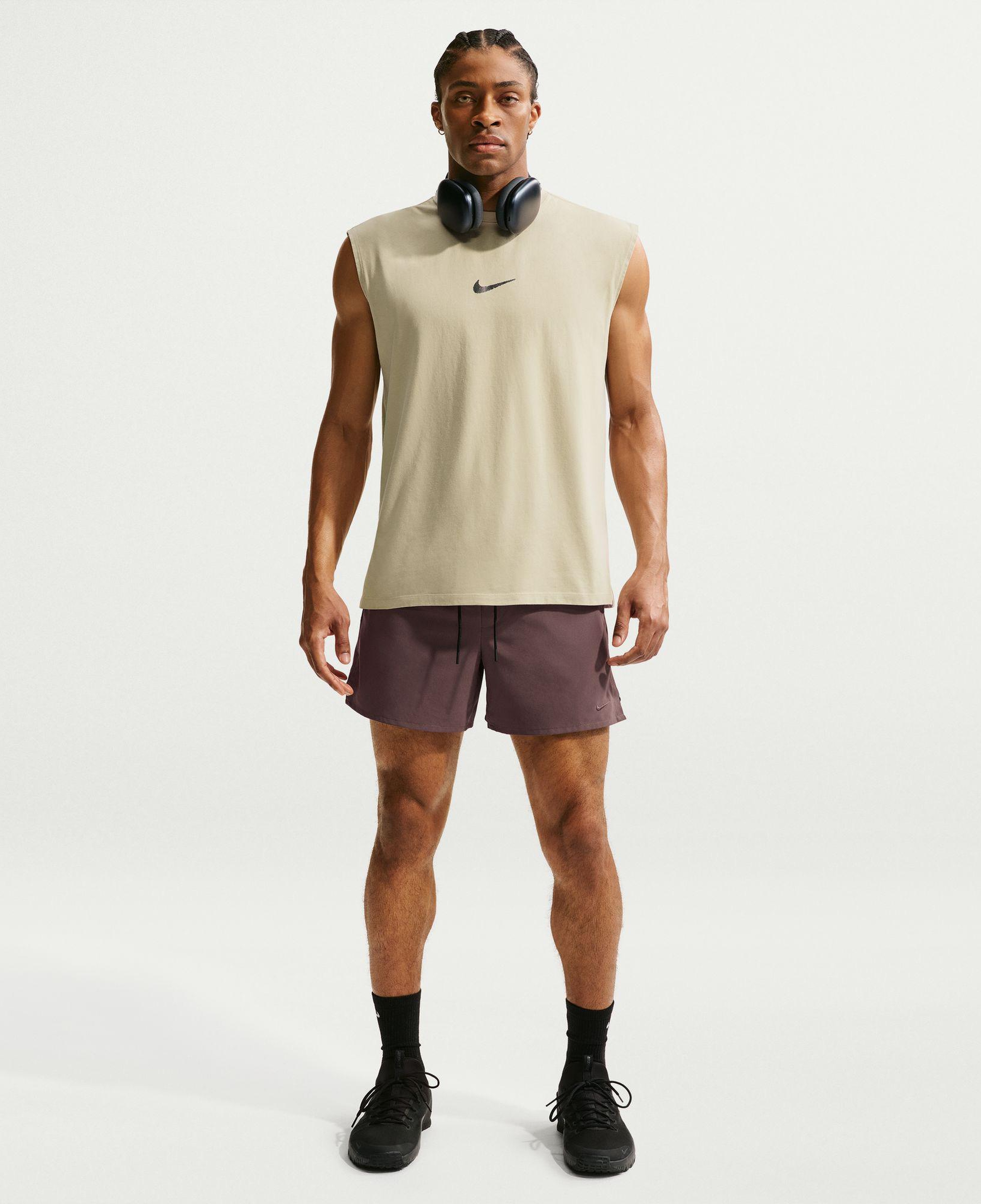 Nike Training Erkek Bej Kolsuz T-Shirt