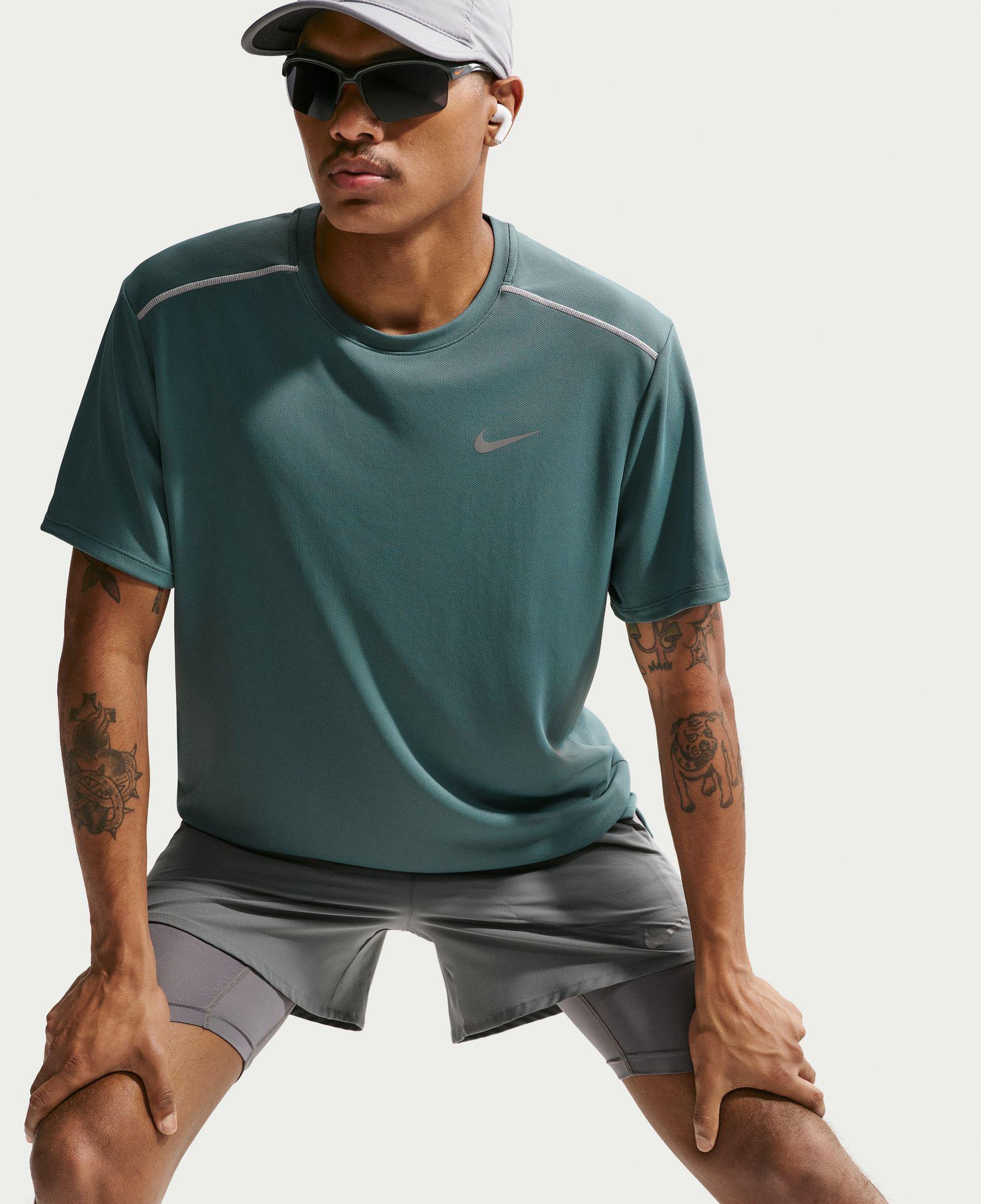 Nike Dri-Fit Miler Erkek Yeşil T-Shirt