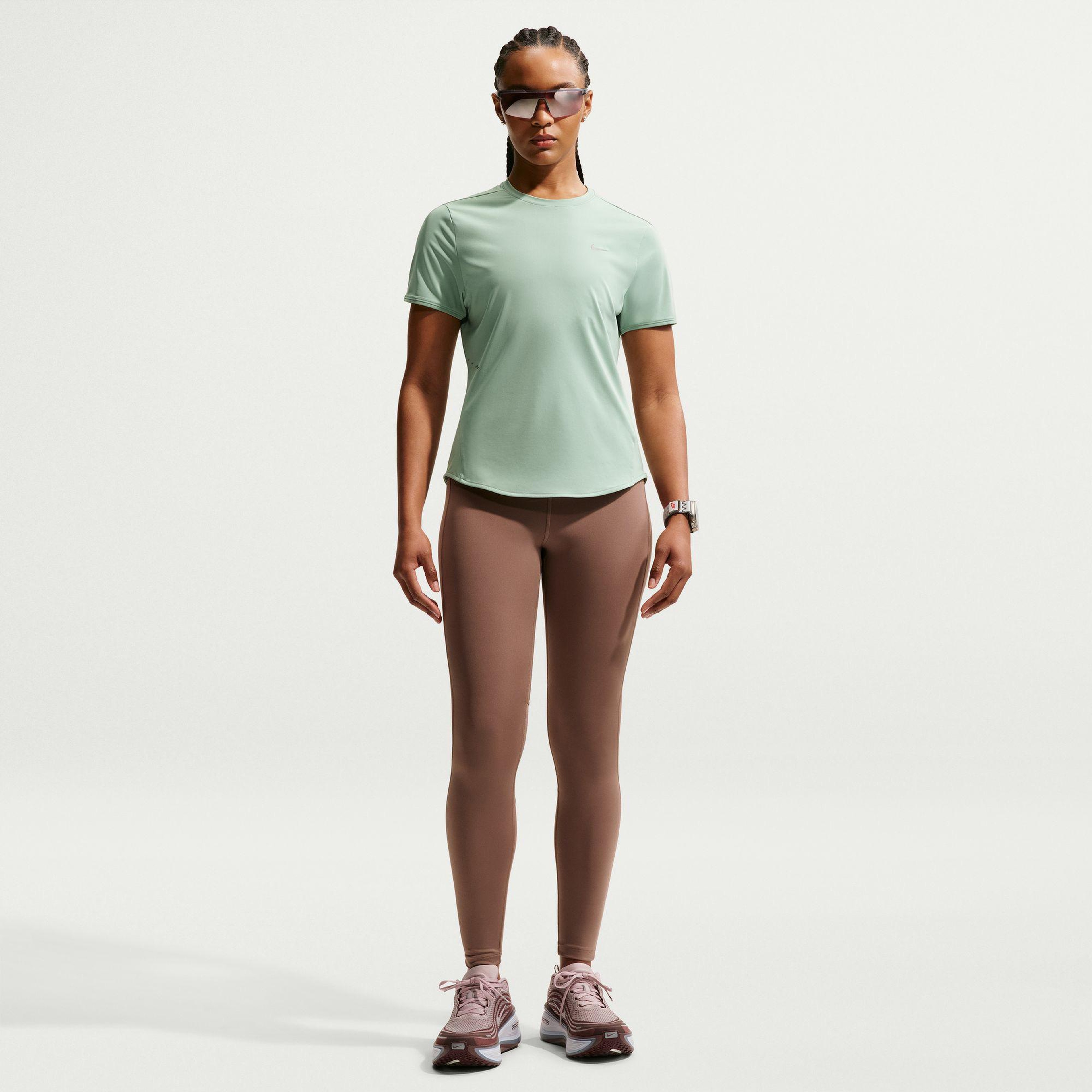 Nike Swift Dri-Fit Kadın Yeşil T-Shirt