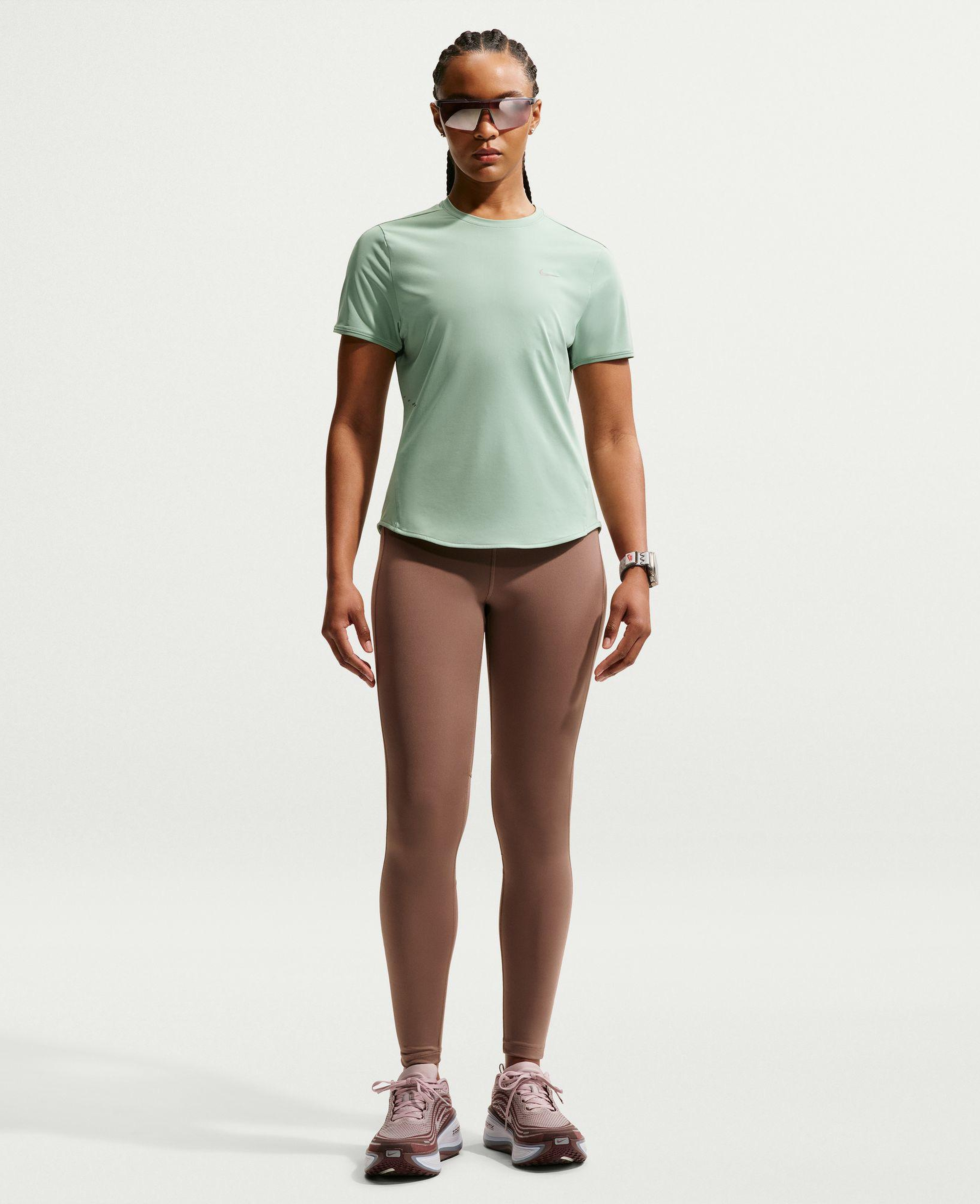 Nike Swift Dri-Fit Kadın Yeşil T-Shirt