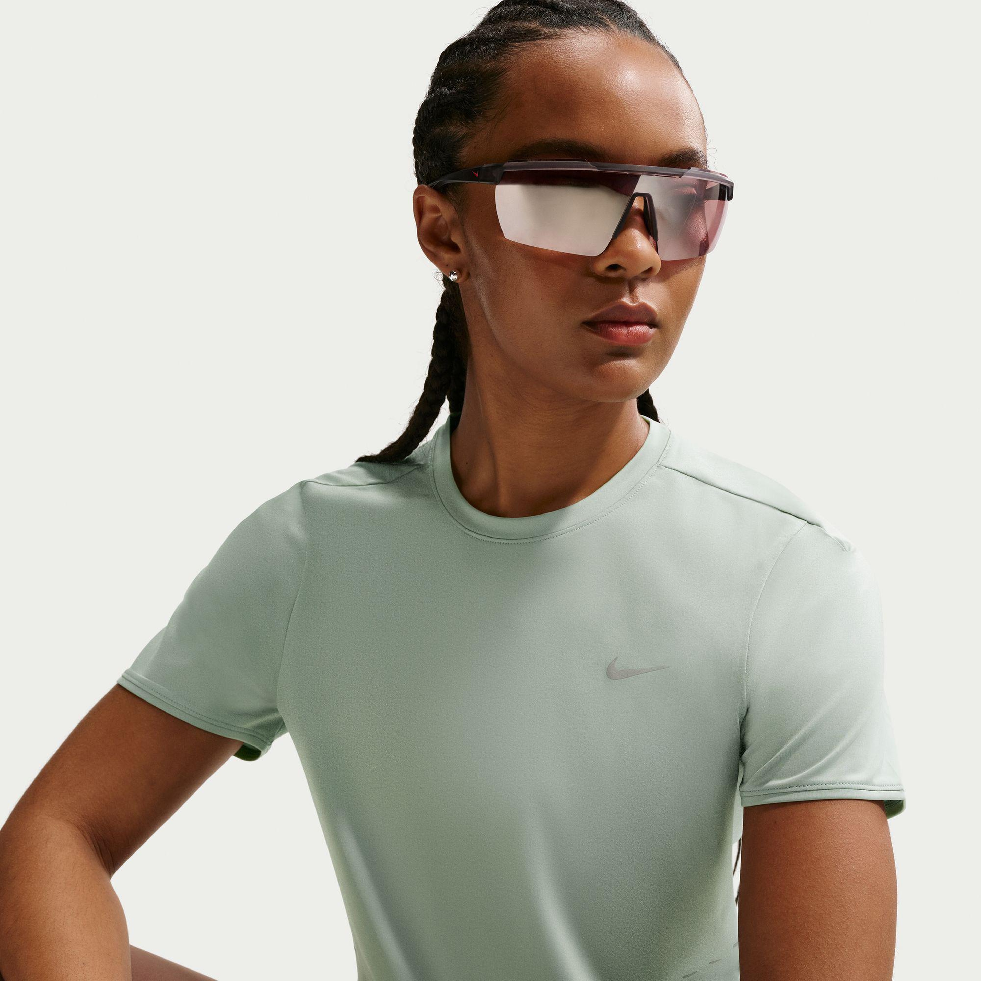 Nike Swift Dri-Fit Kadın Yeşil T-Shirt