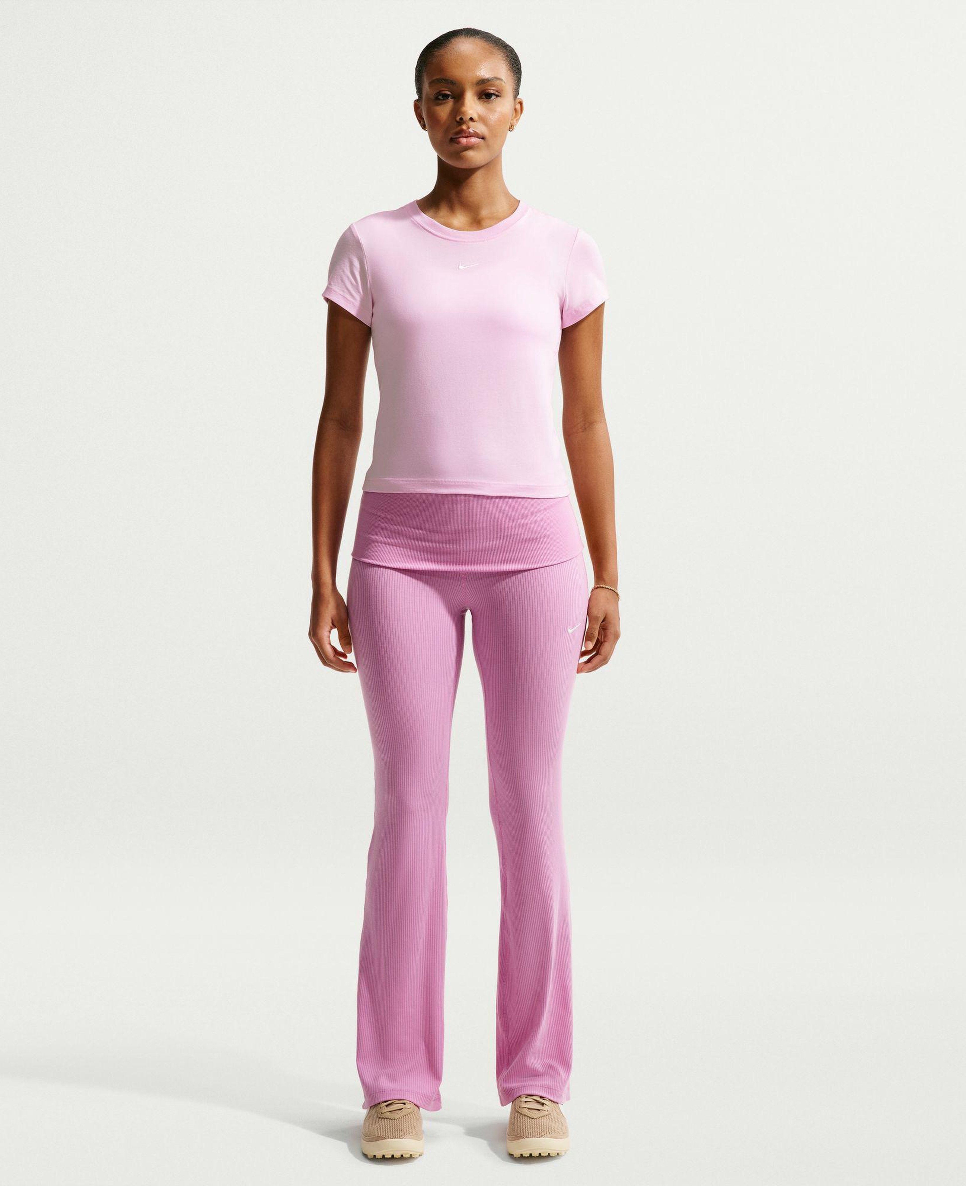 Nike Sportswear Chill Knit Mid-Rise Kadın Pembe T-Shirt