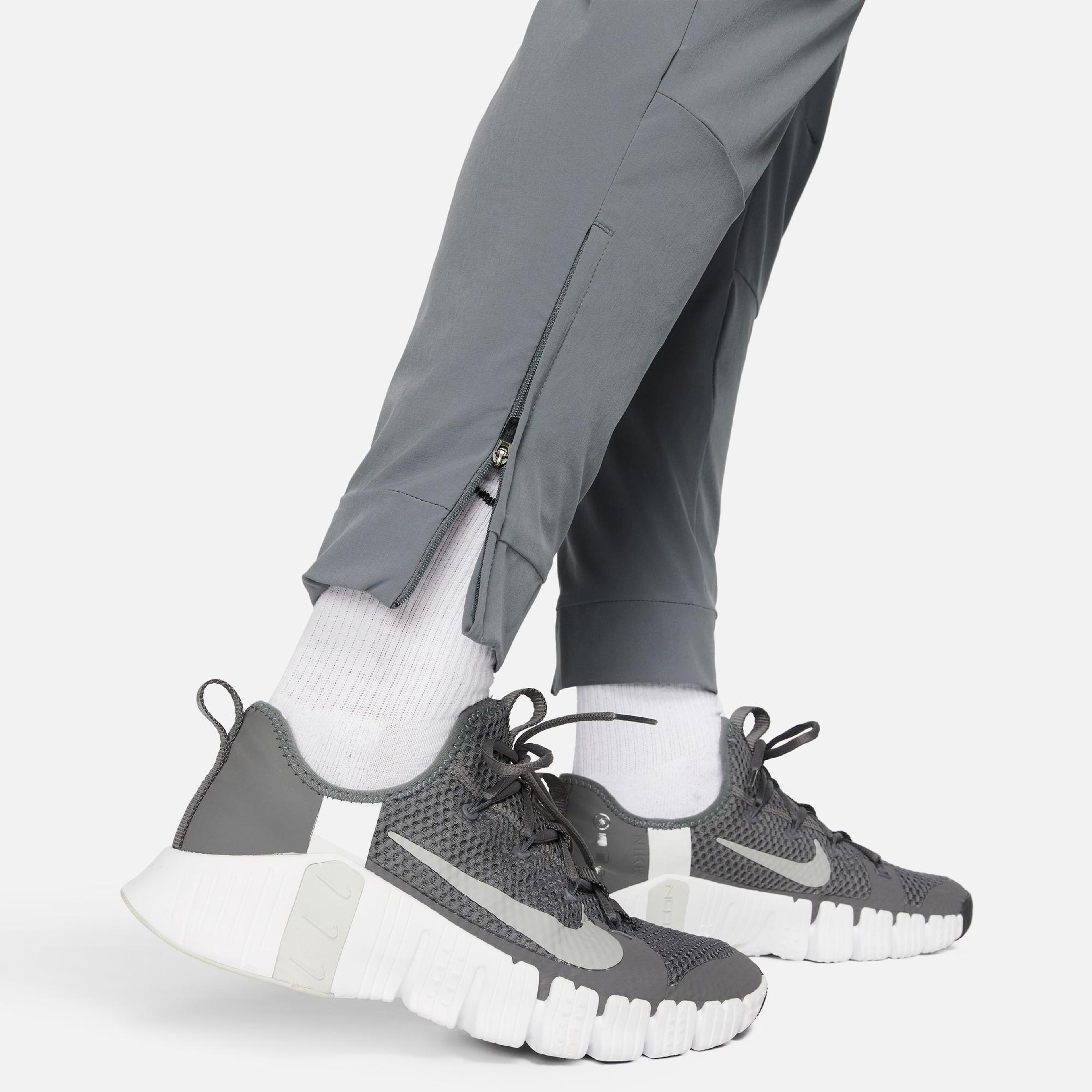 Nike Dri-Fit Unlimited Erkek Gri Eşofman Altı