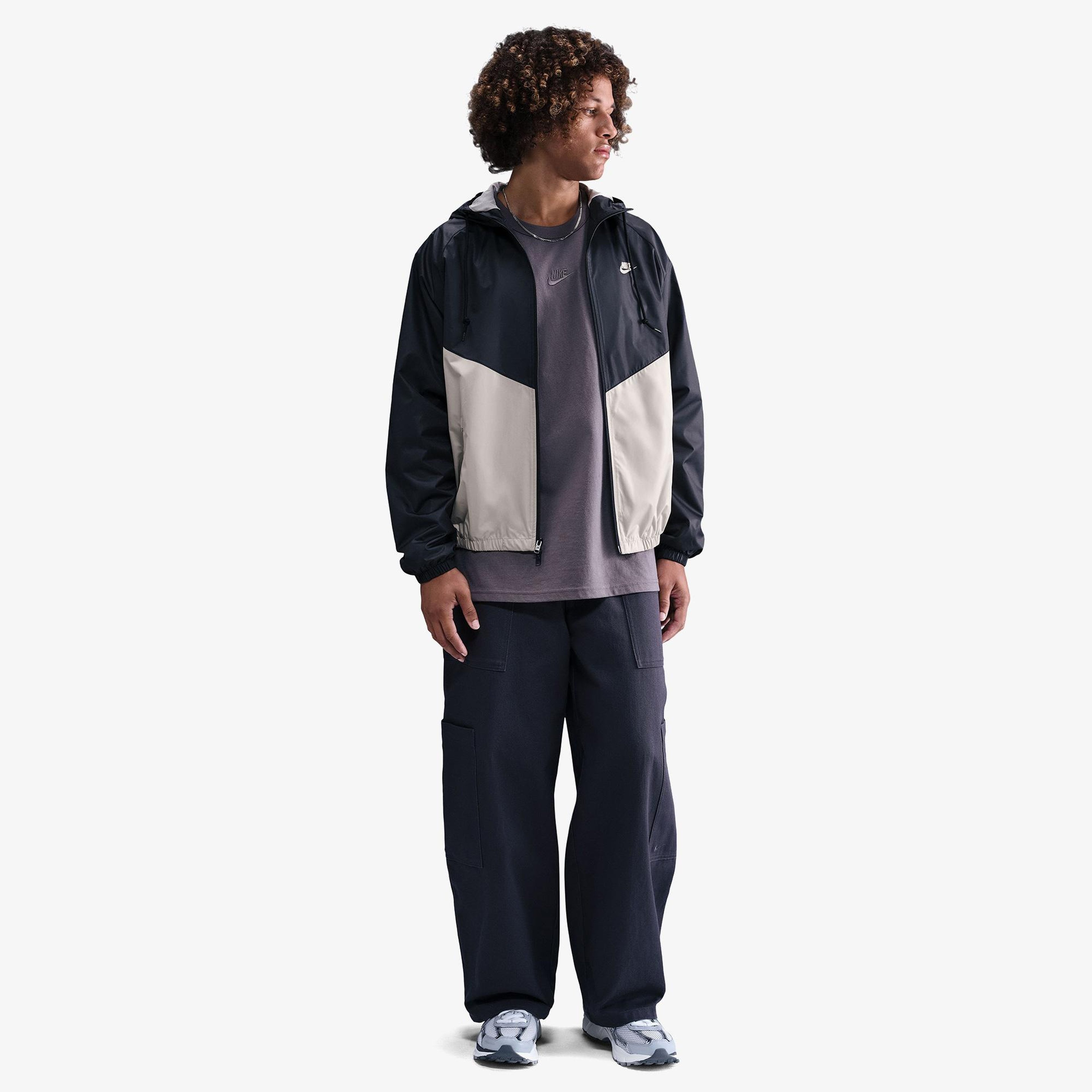 Nike Windrunner Erkek Siyah Ceket