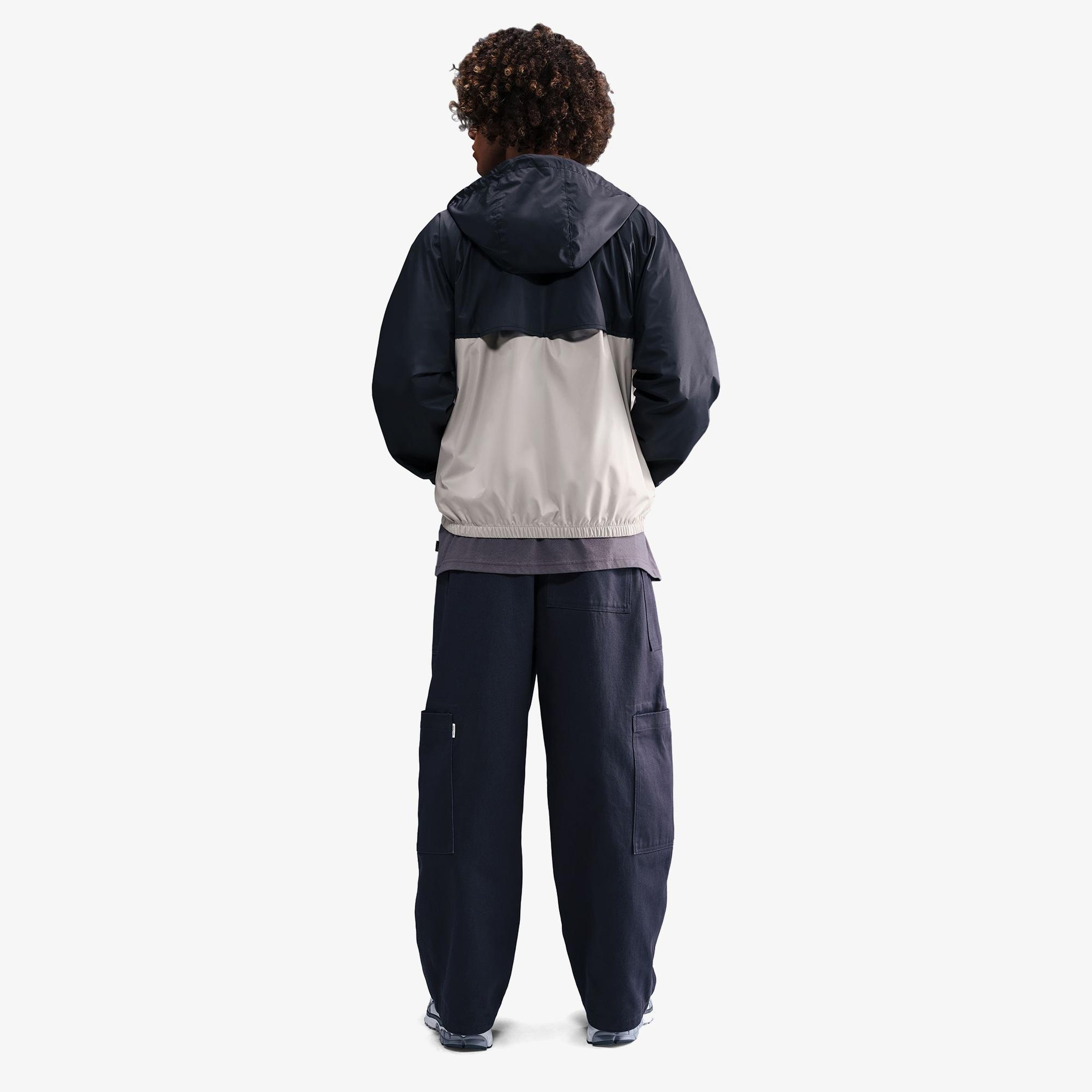Nike Windrunner Erkek Siyah Ceket
