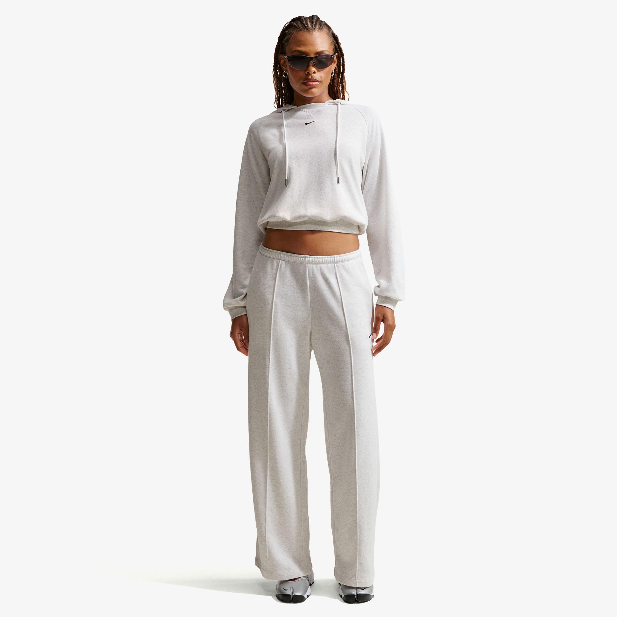 Nike Sportswear Chill Terry Kadın Beyaz Sweatshirt