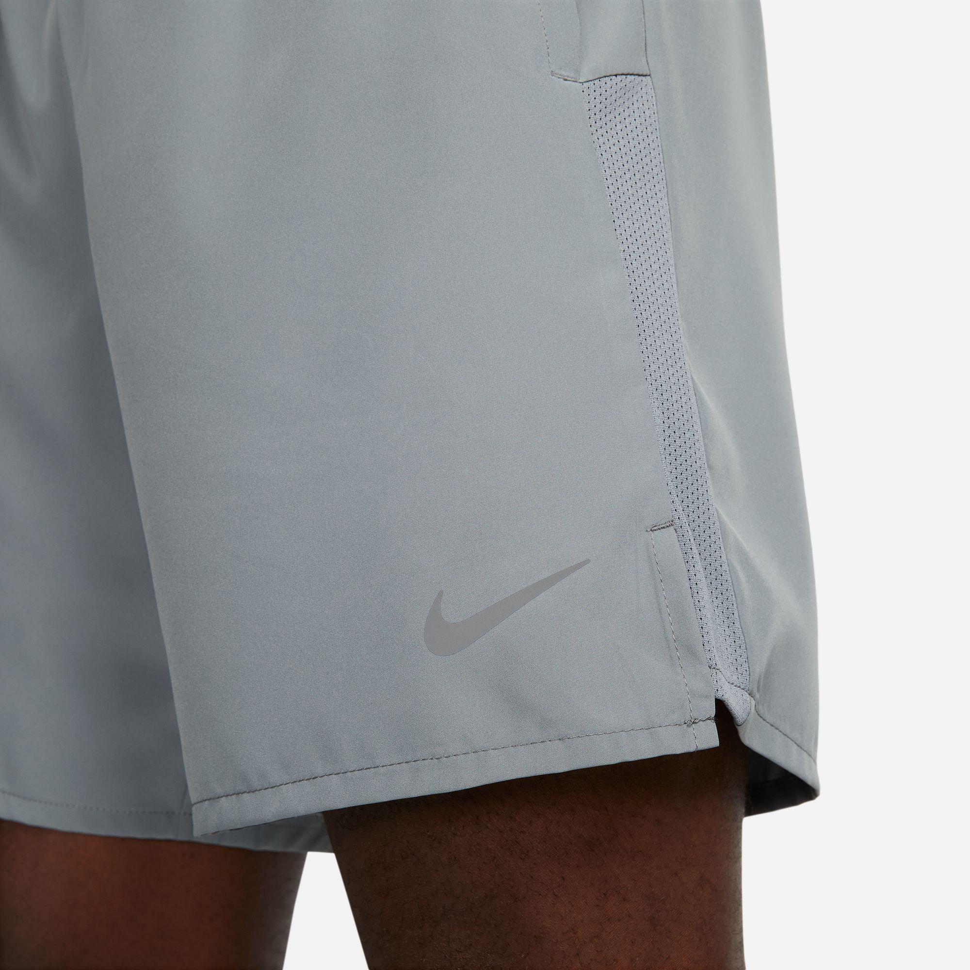Nike Dri-Fit Challenger 18 cm Erkek Gri Şort
