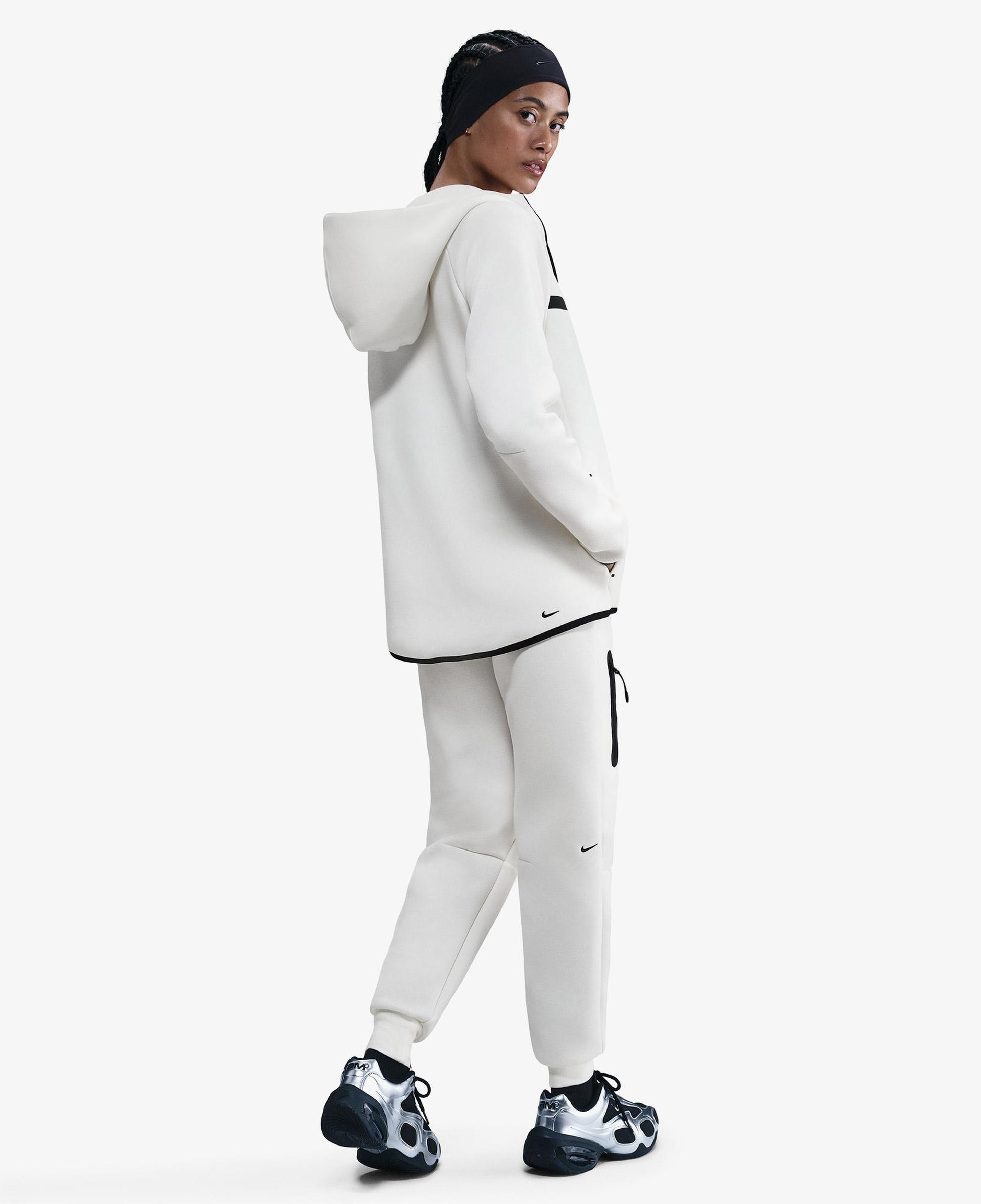 Nike Sportswear Tech Fleece Windrunner Kadın Beyaz Eşofman Üstü