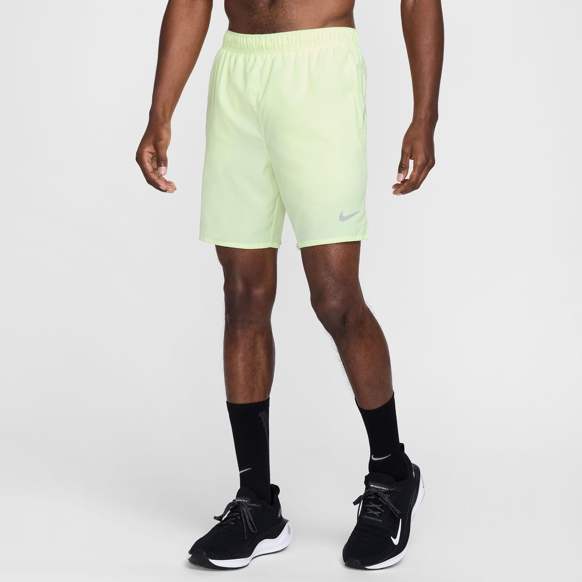 Nike Dri-Fit Challenger Erkek Sarı Şort