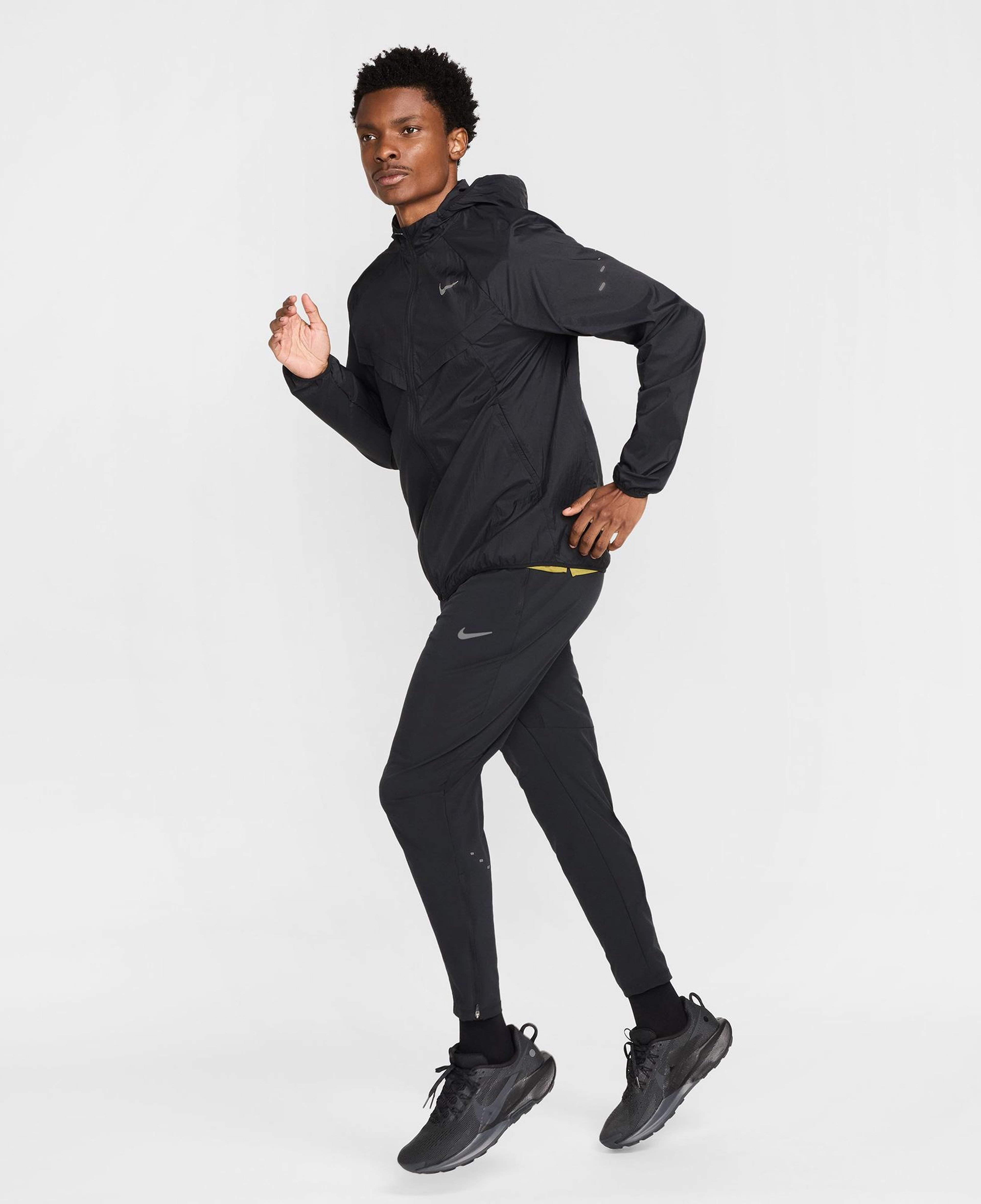 Nike Dri-Fit Stride Woven Erkek Siyah Eşofman Altı