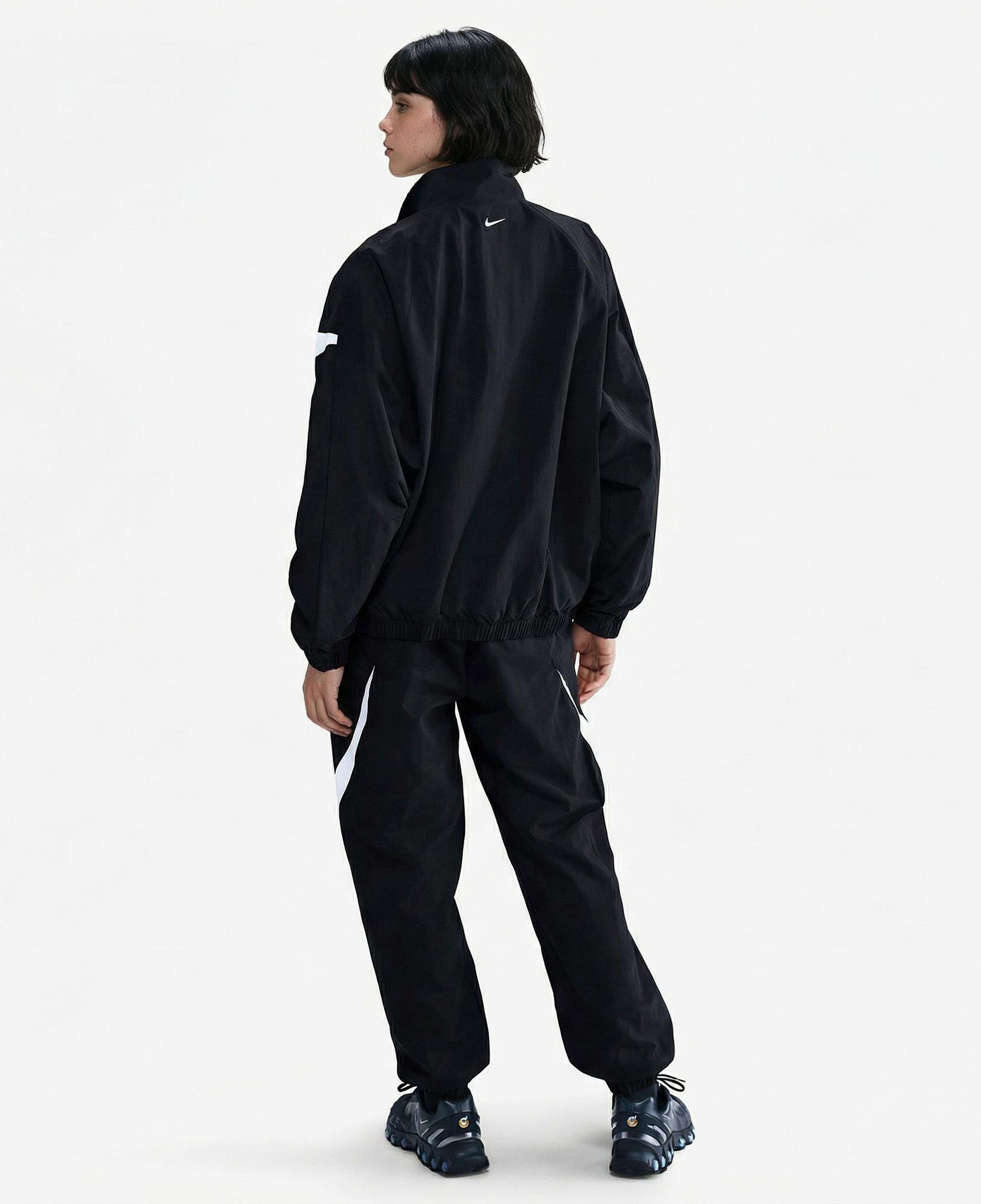 Nike Sportswear Logo Kadın Siyah Ceket