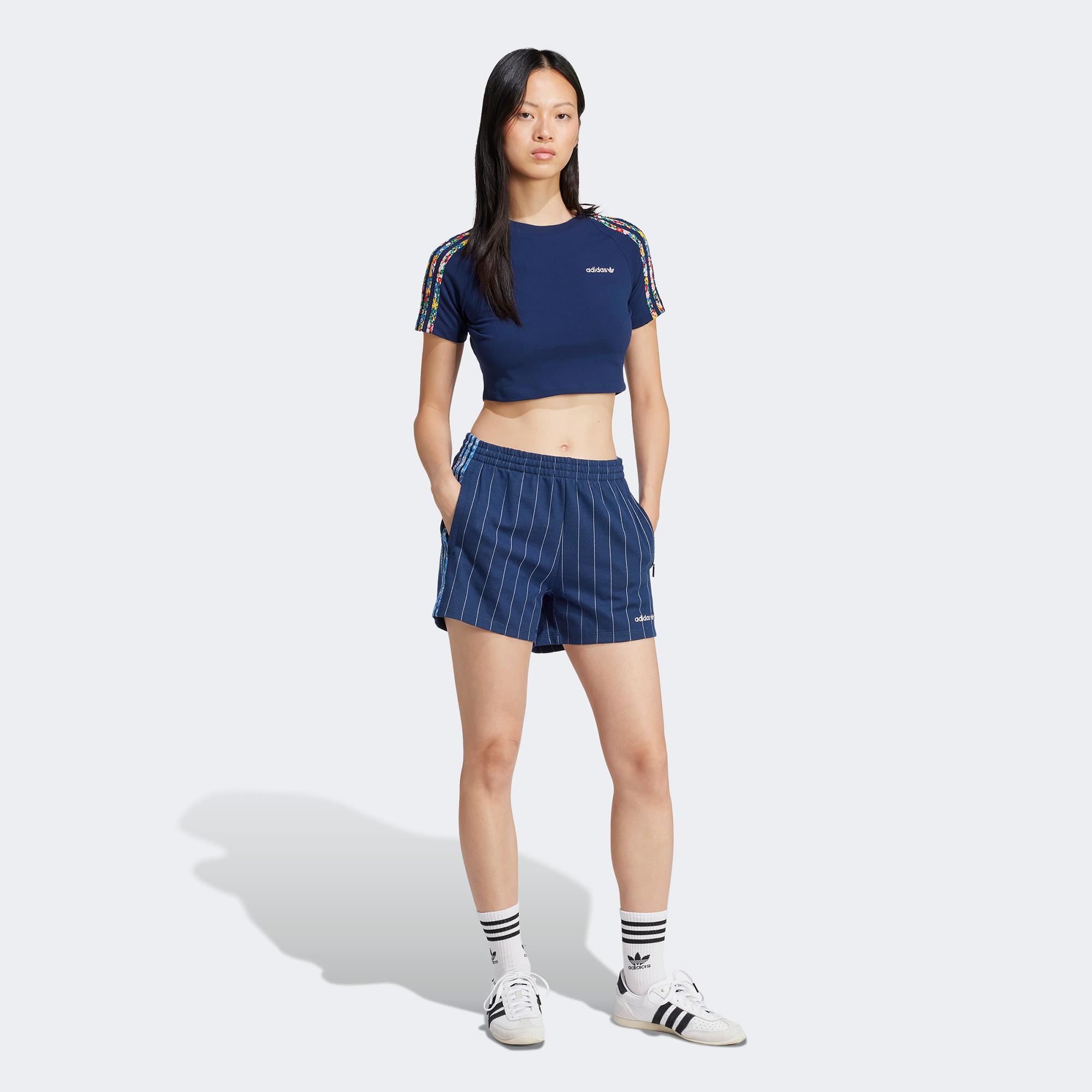 adidas Originals x Liberty London Kadın Lacivert T-Shirt