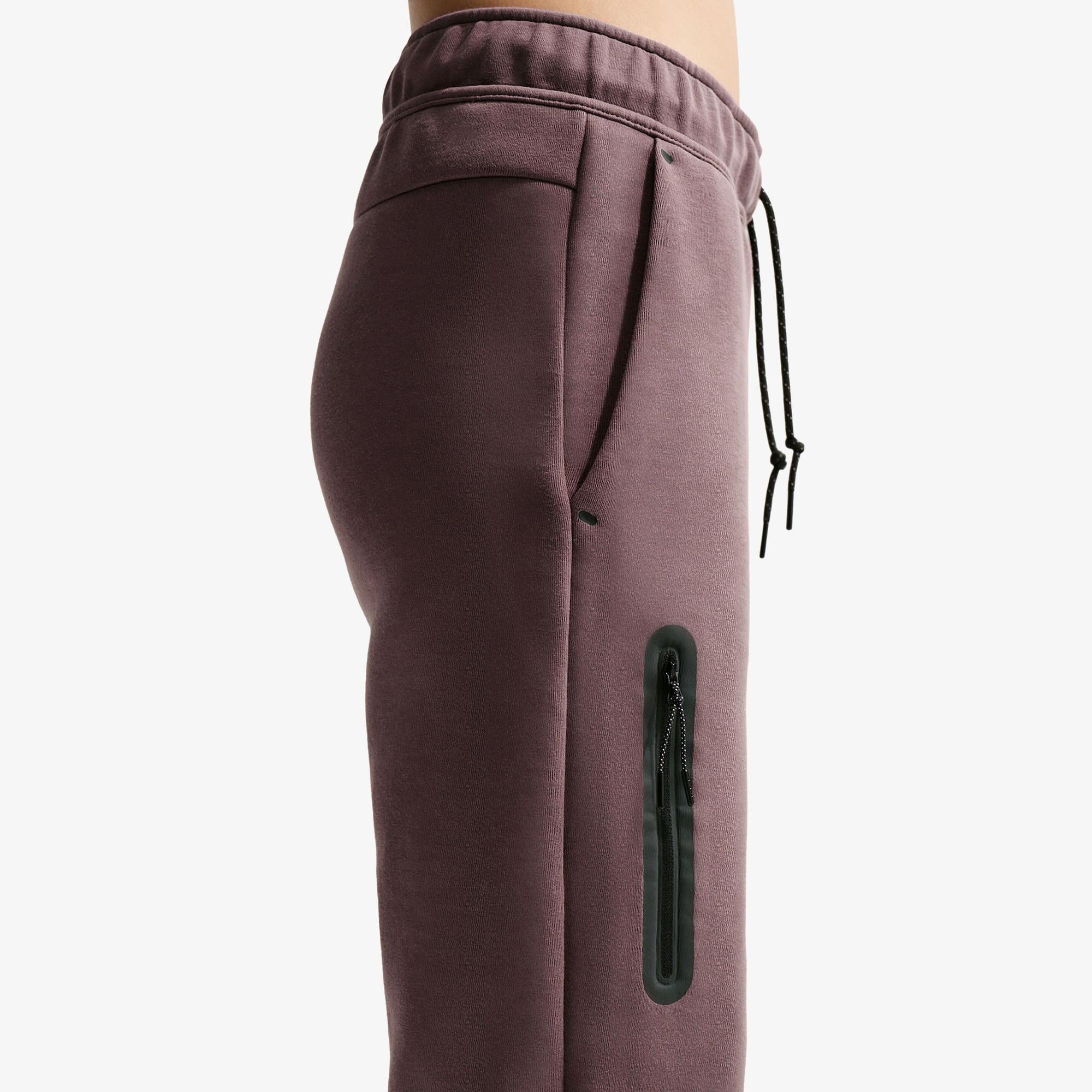Nike Sportswear Tech Fleece Jogger Kadın Pembe Eşofman Altı