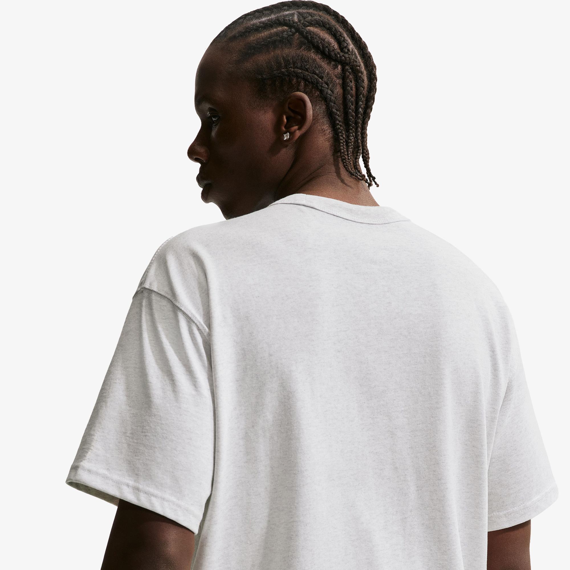 Nike Sportswear Premium Essentials Erkek Beyaz T-Shirt
