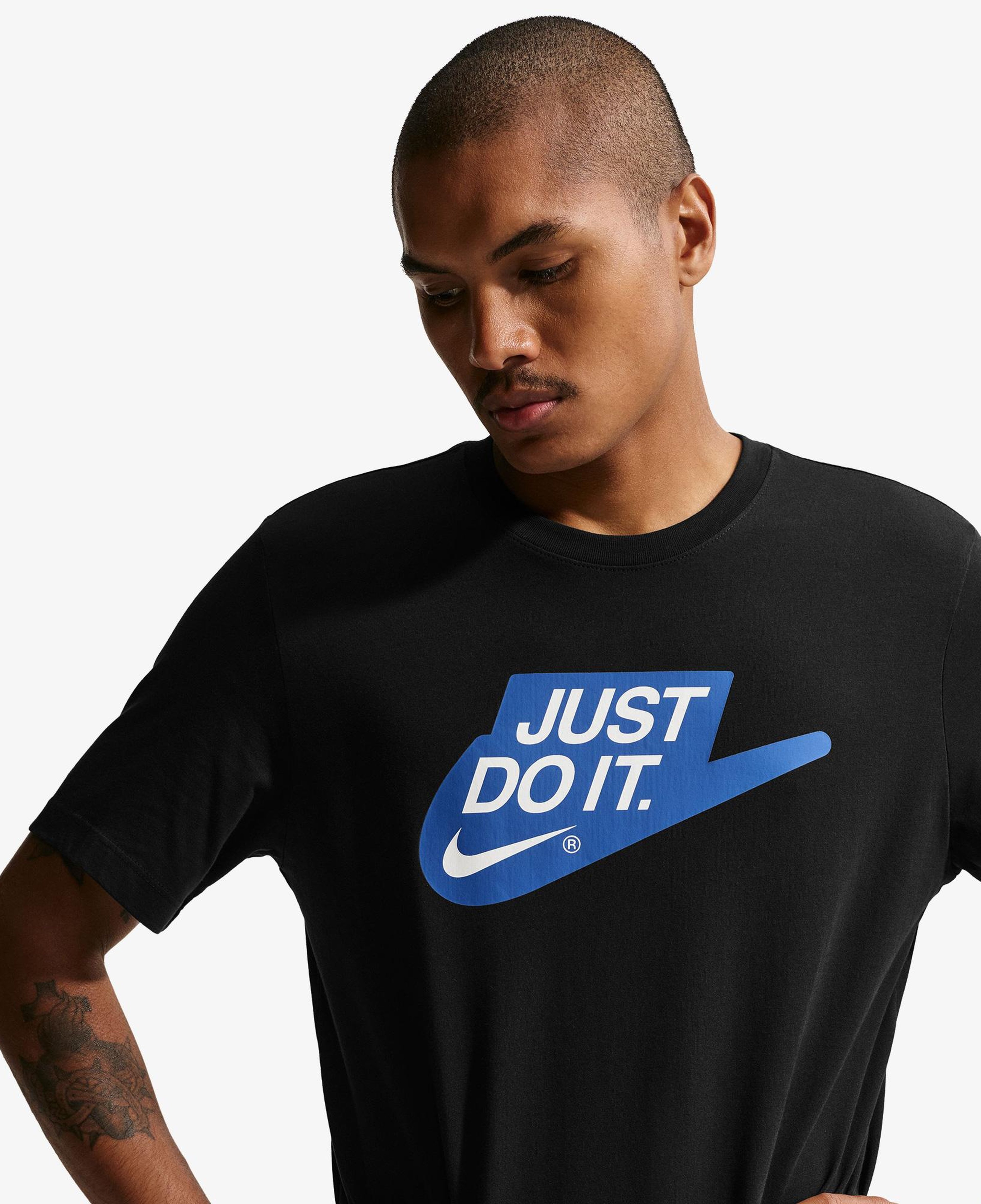 Nike Sportswear Just Do It Erkek Siyah T-Shirt