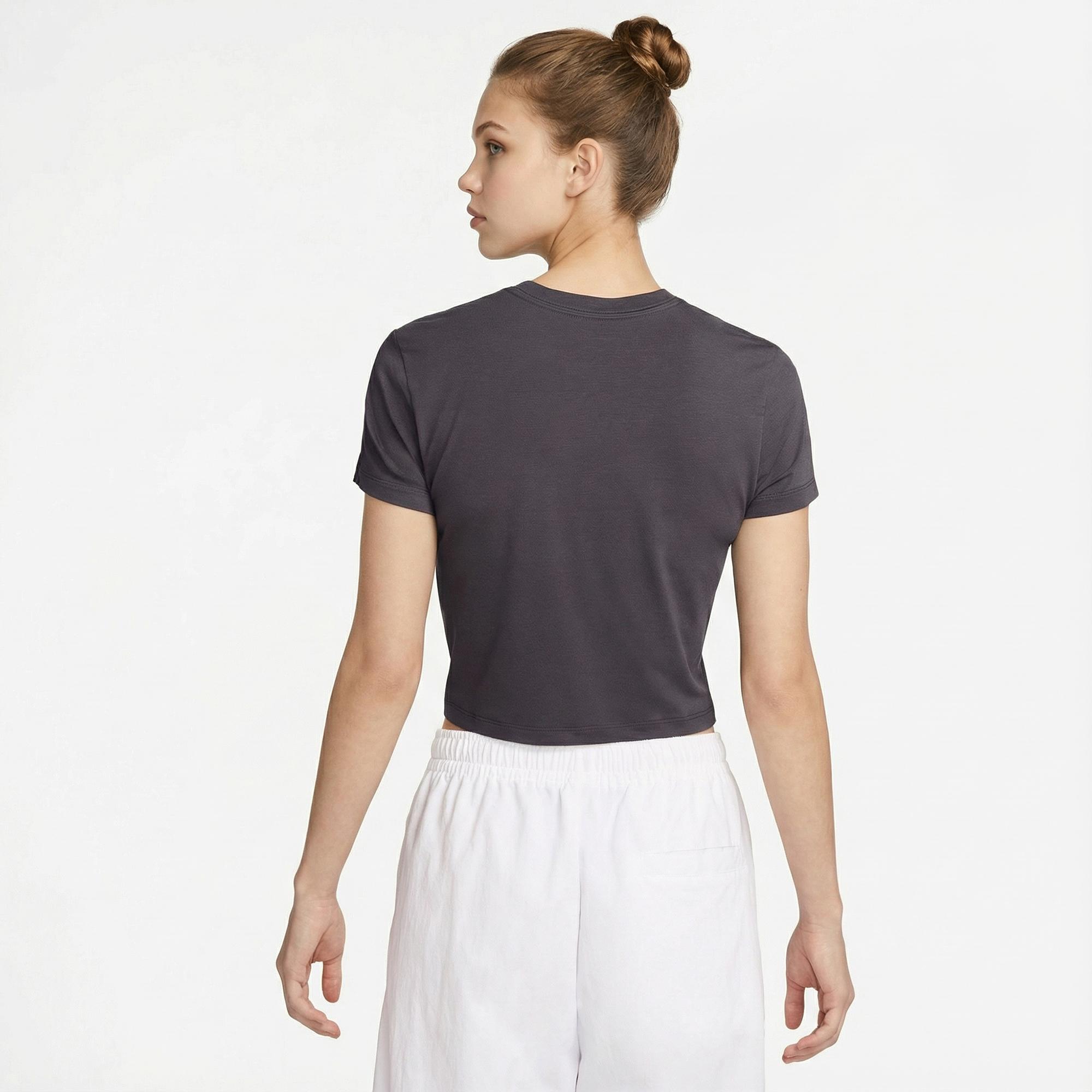 Nike Sportswear Chill Knit Kadın Gri Crop T-Shirt