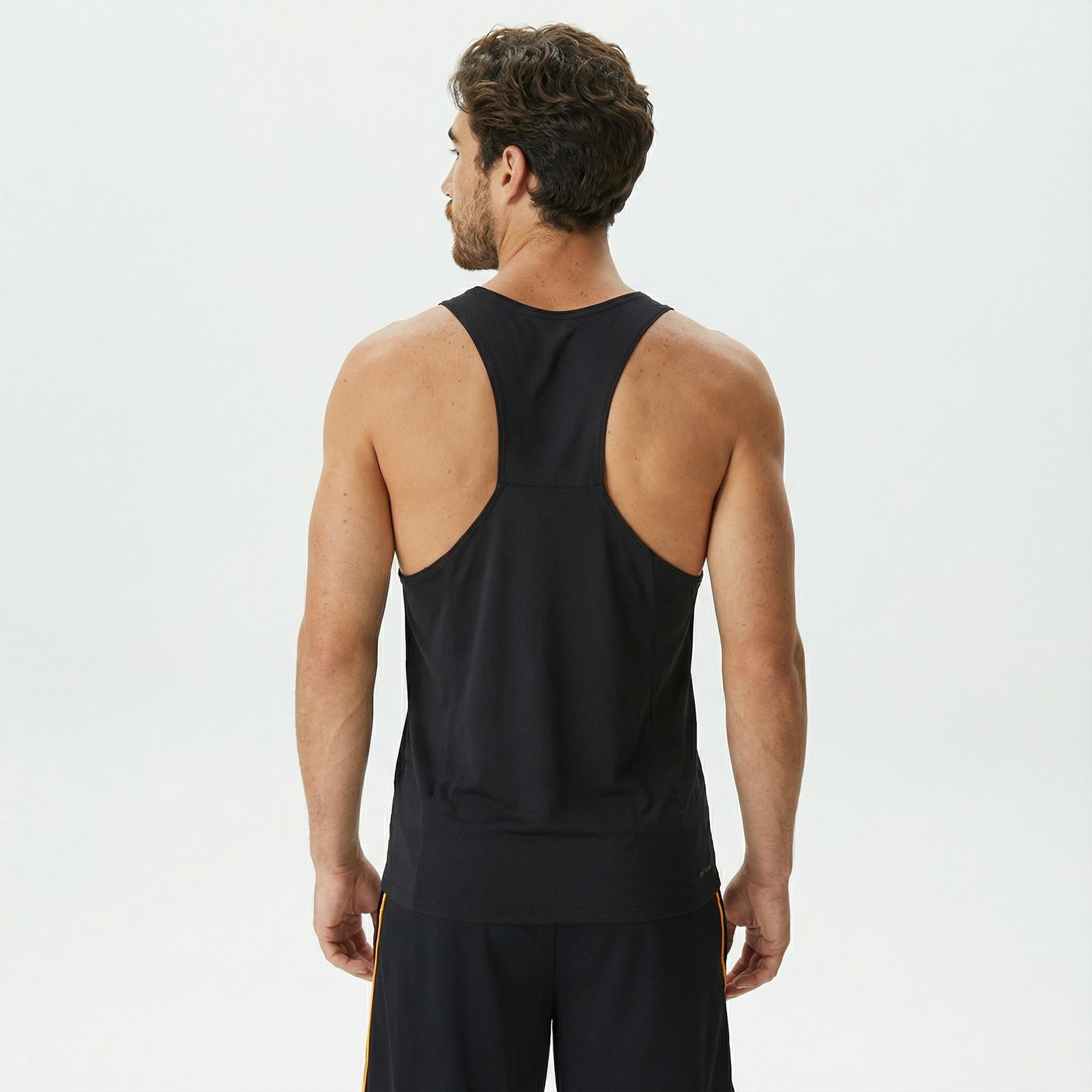 Nike Dri-Fit Fast Erkek Siyah Kolsuz T-Shirt