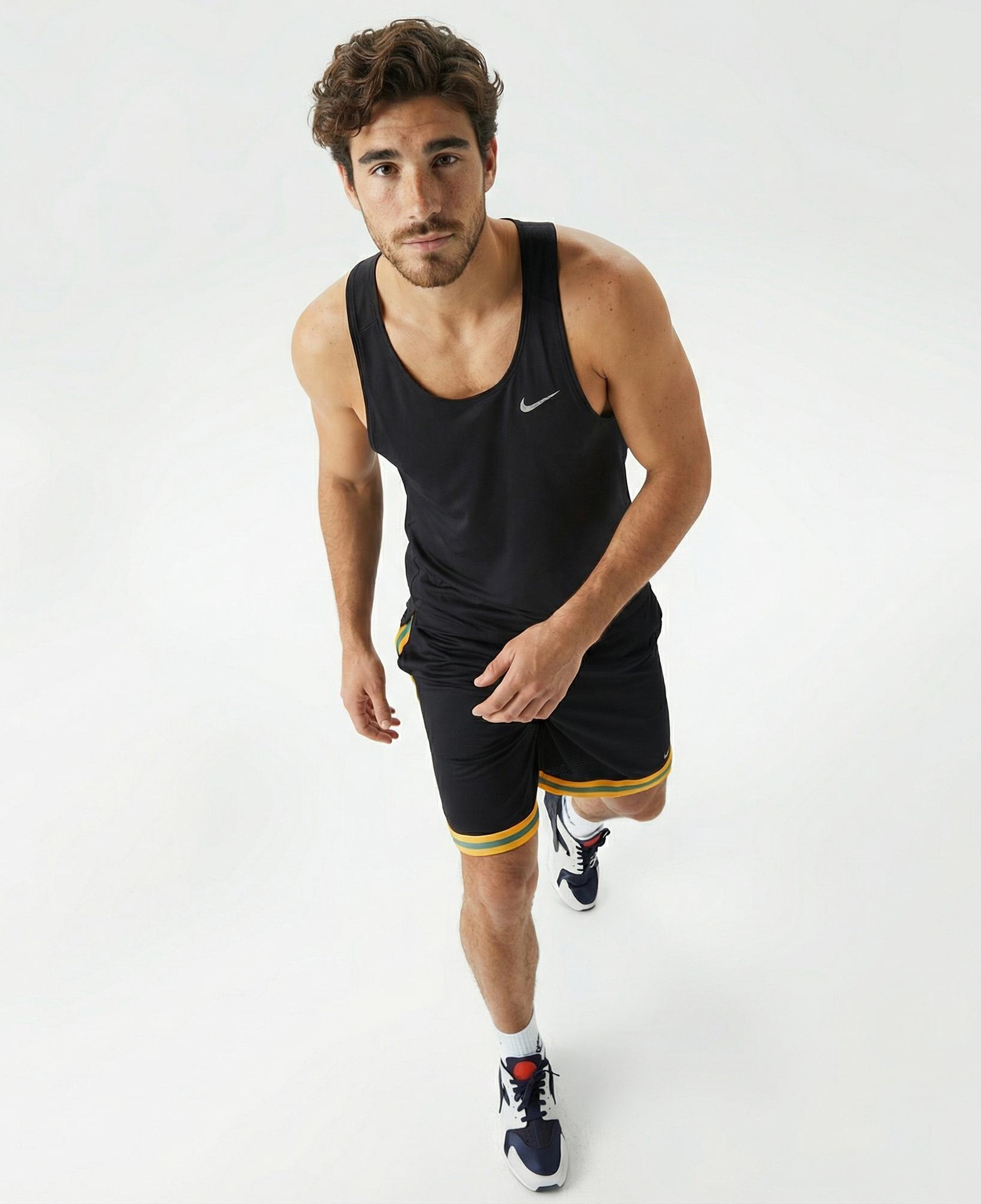 Nike Dri-Fit Fast Erkek Siyah Kolsuz T-Shirt