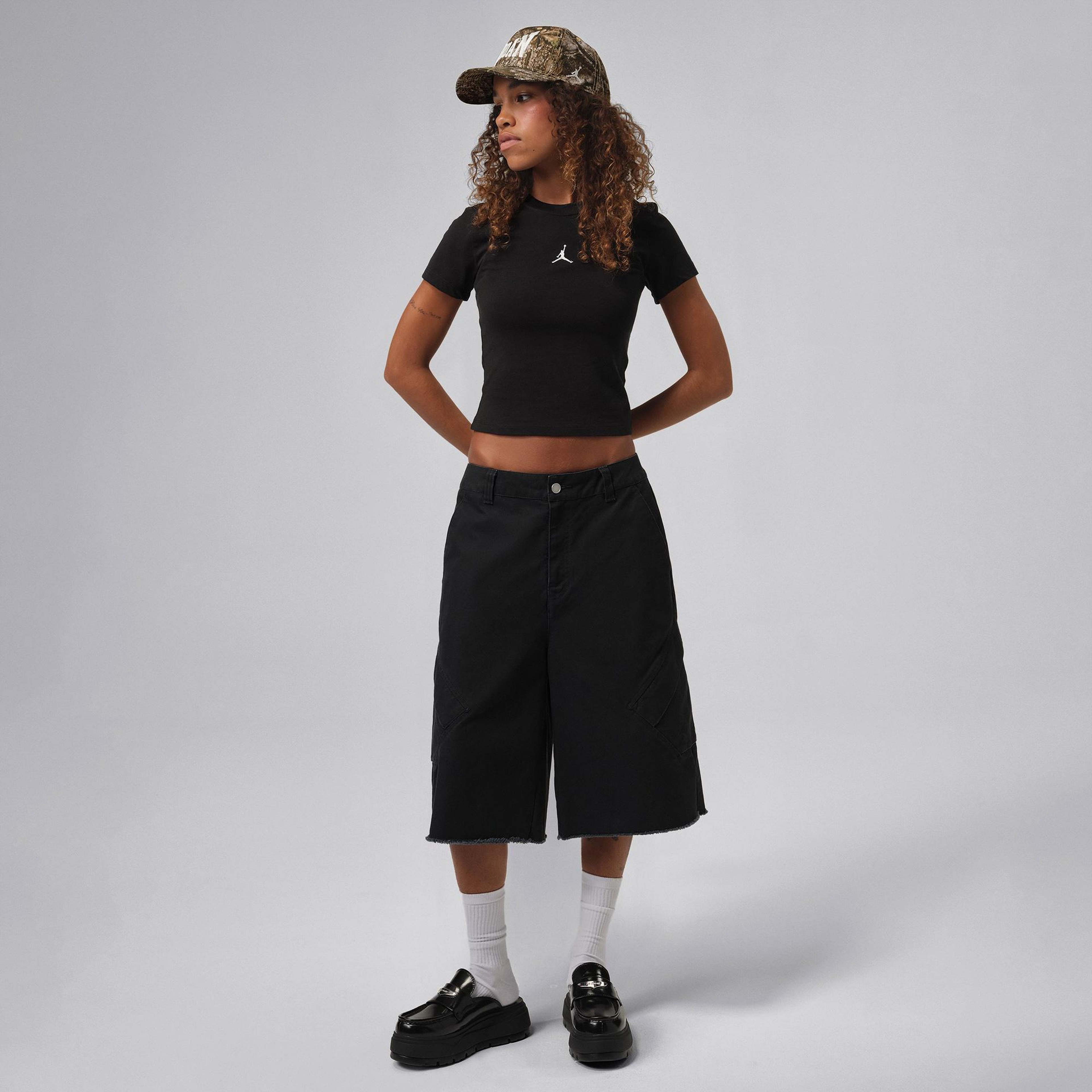 Jordan Essentials Kadın Siyah T-Shirt