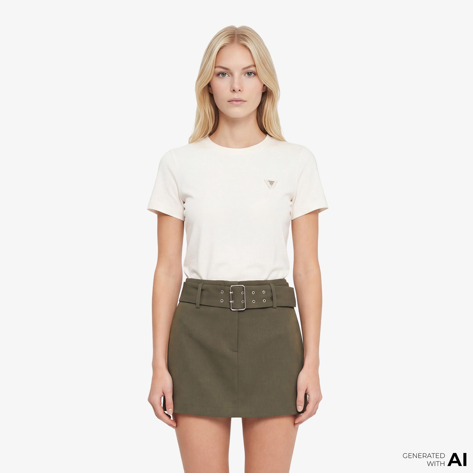 Guess Sonia Aktif Modal Karışımlı Slim Fit Kadın Beyaz T-Shirt