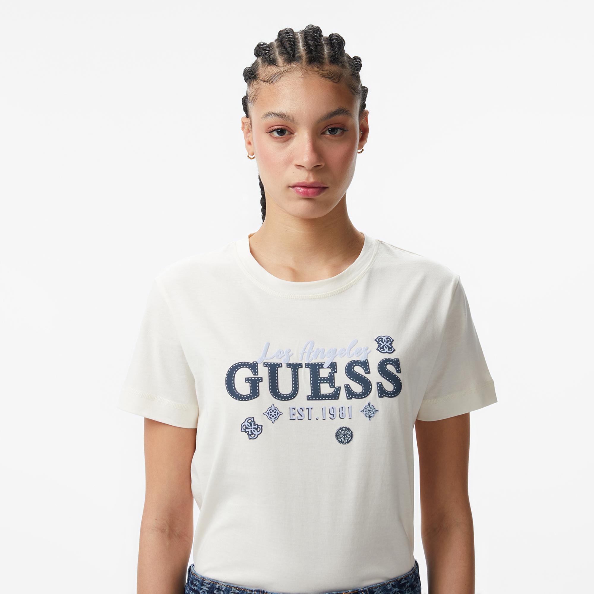 Guess Agnes Aktif Regular Fit Kadın Beyaz T-Shirt