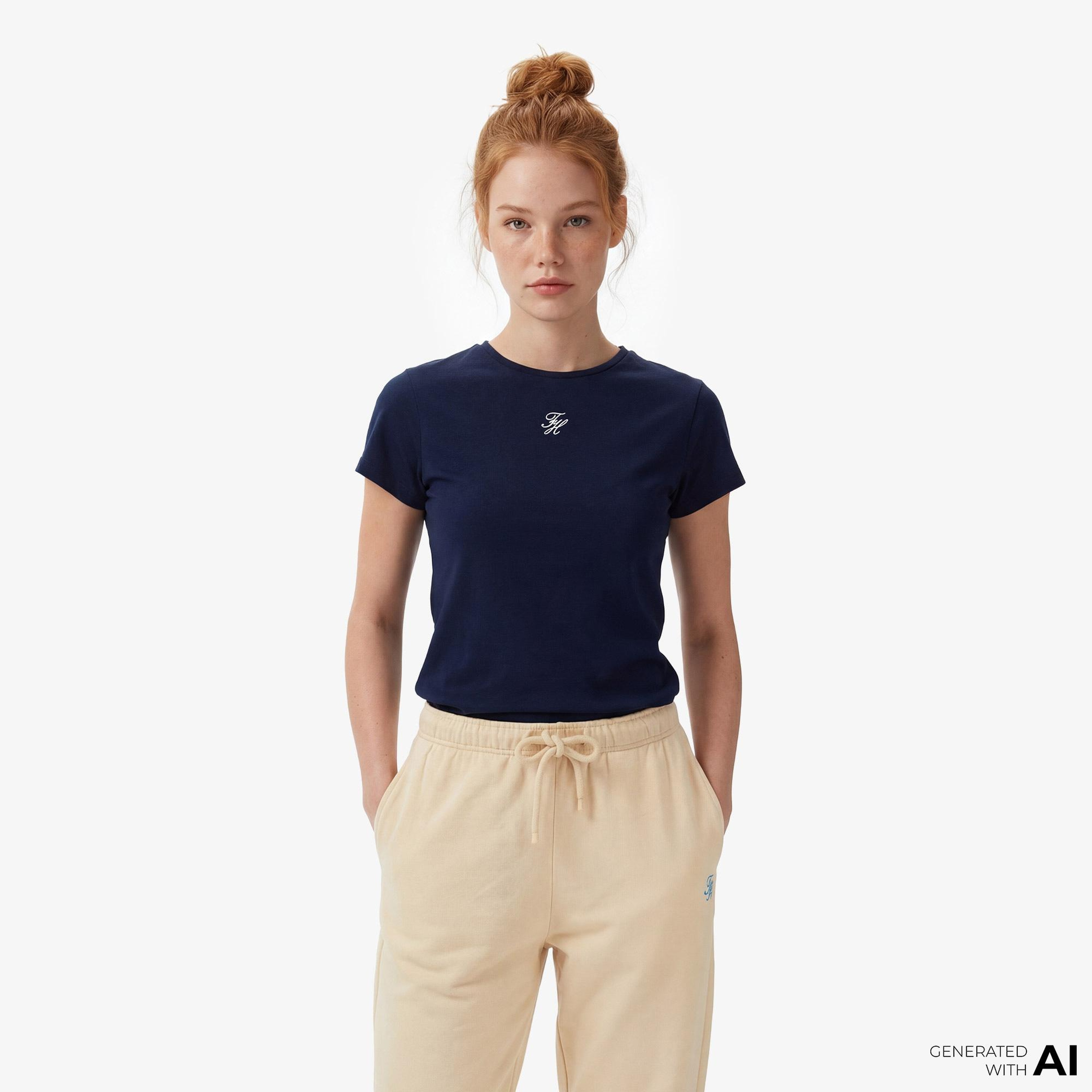 Tommy Hilfiger Emboss Kadın Lacivert T-Shirt