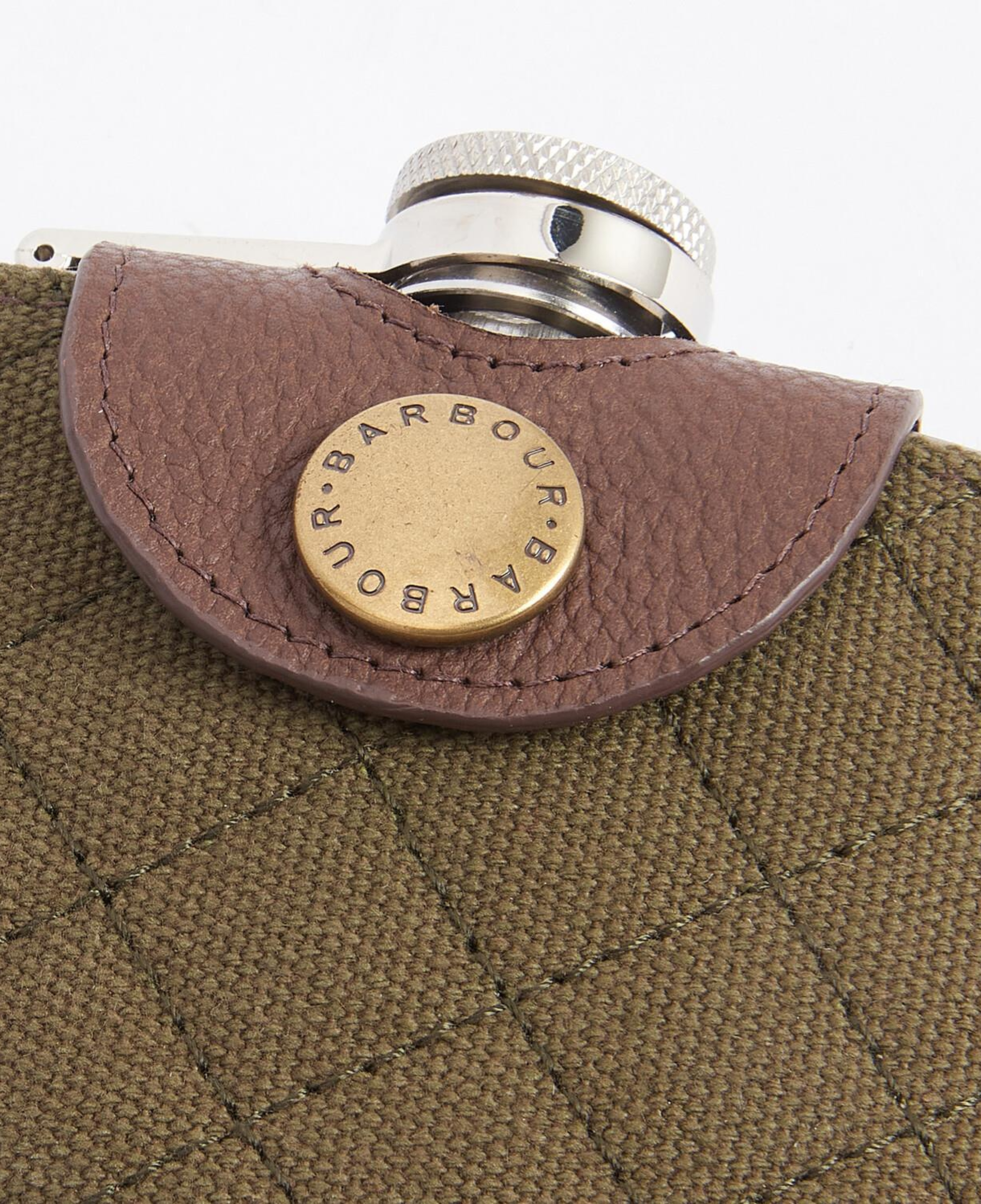 Barbour Kapitone Padbury Cep Şişesi