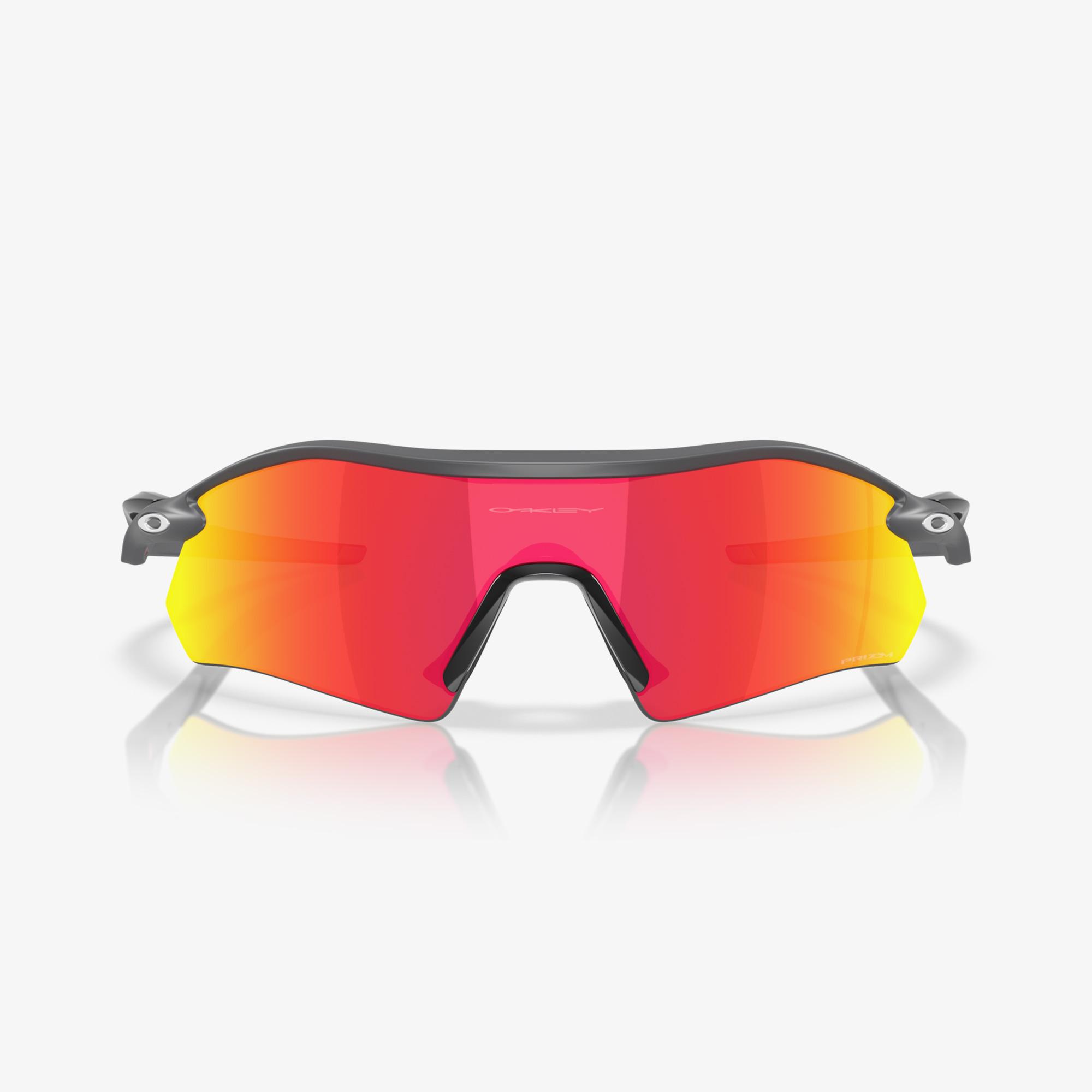 Oakley OO9495D Unisex Renkli Güneş Gözlüğü