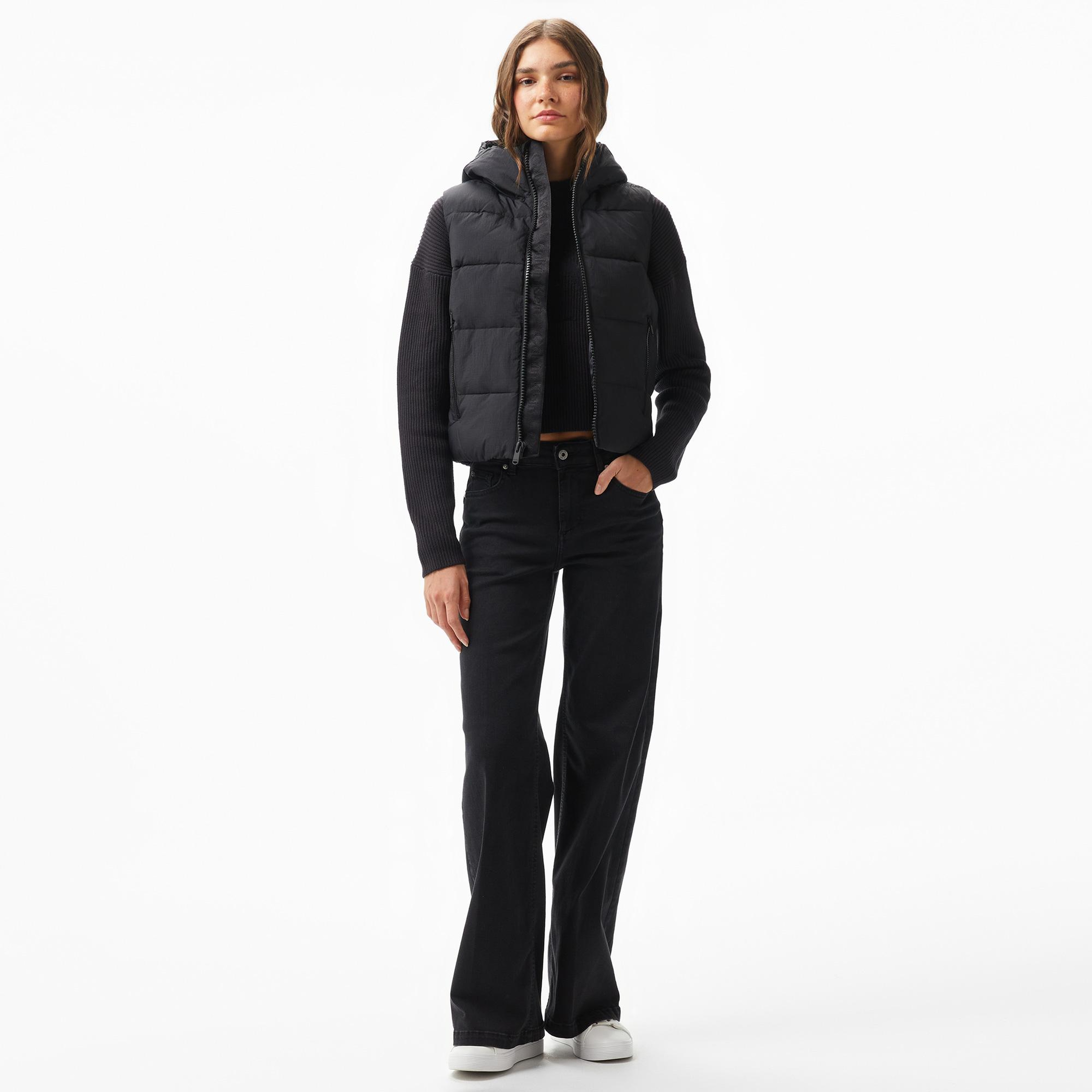 Calvin Klein Kadın Siyah Yelek