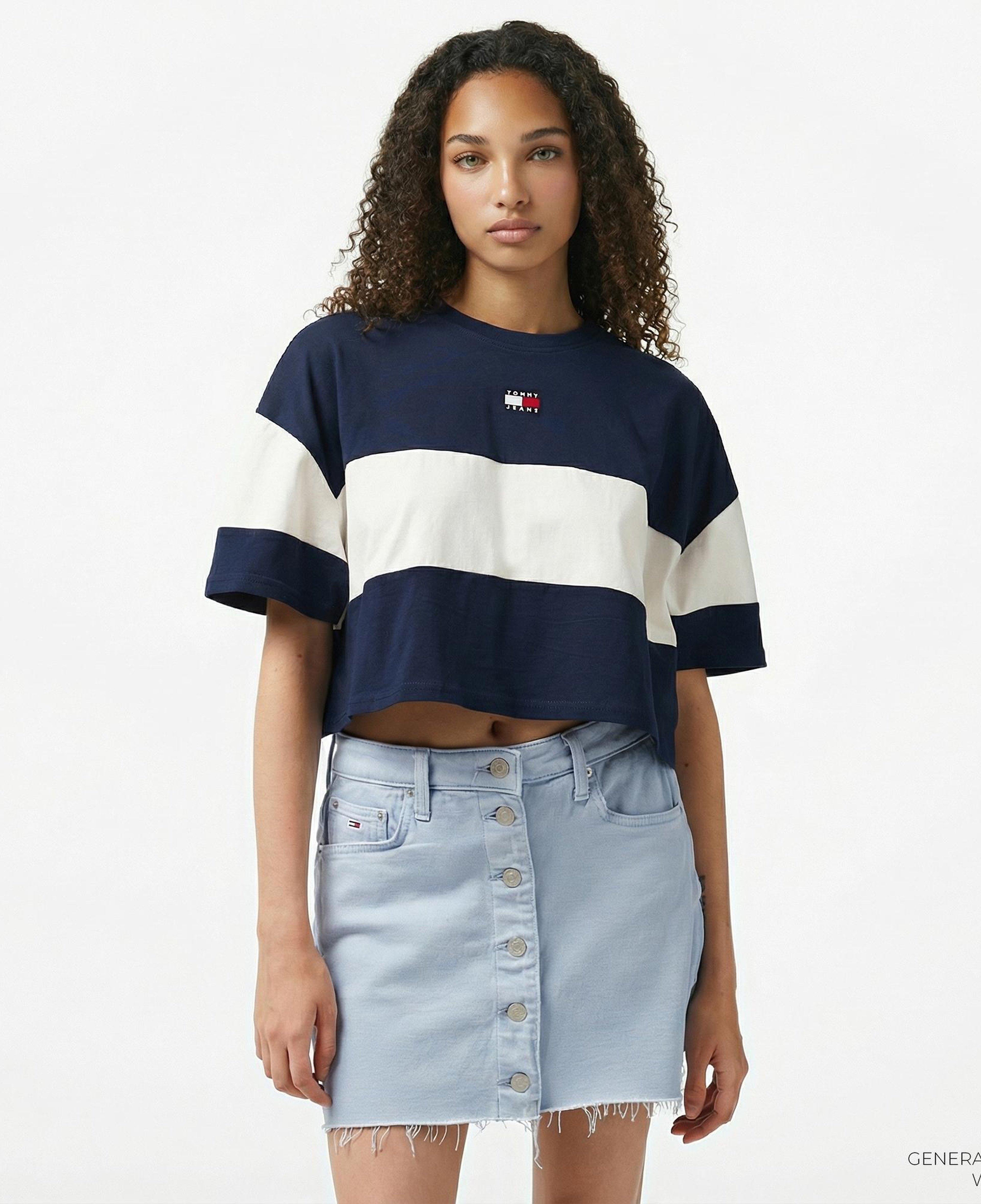 Tommy Hilfiger Badge Kadın Lacivert T-Shirt