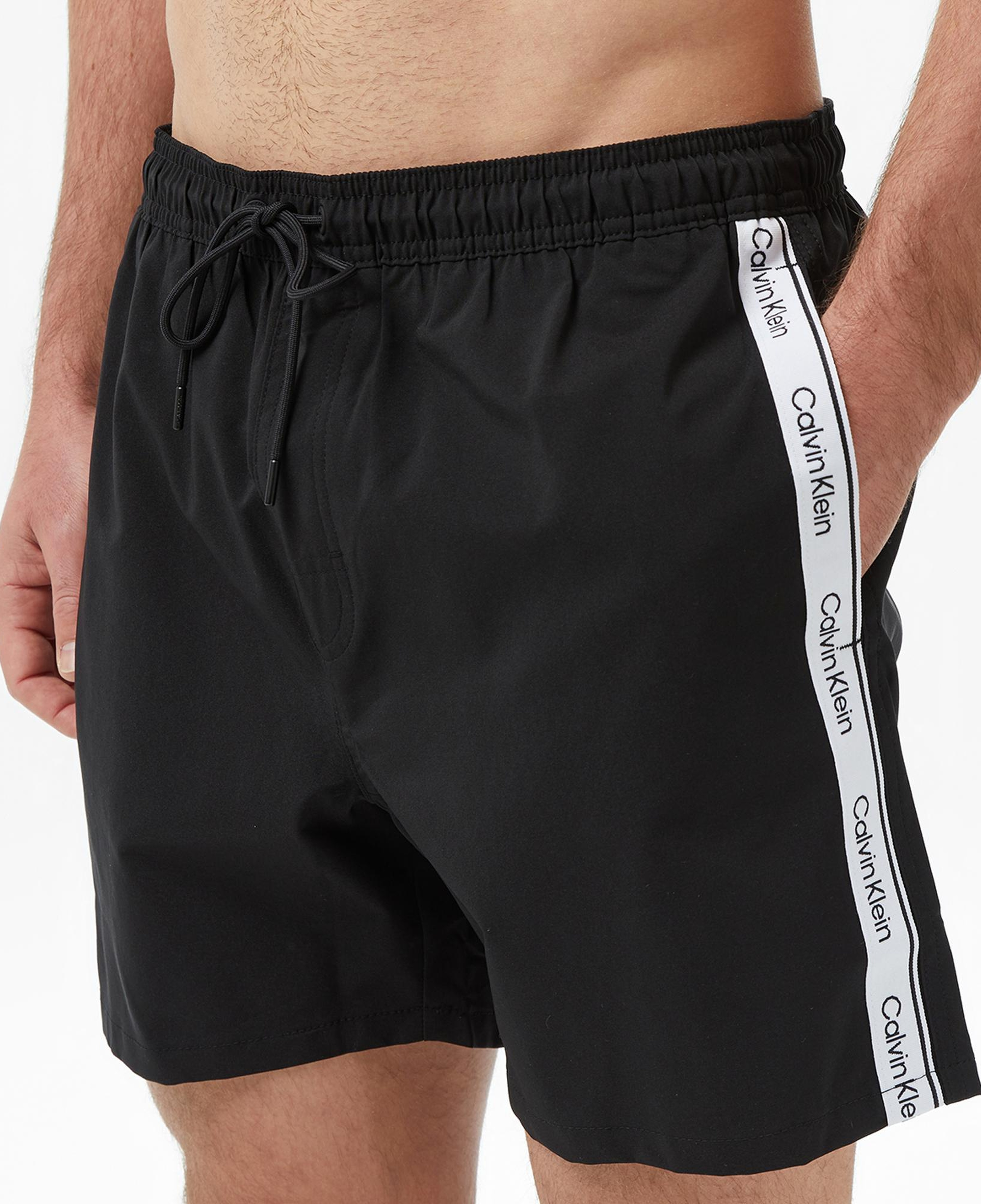Calvin Klein Medium Drawstring Core Erkek Siyah Deniz Şortu