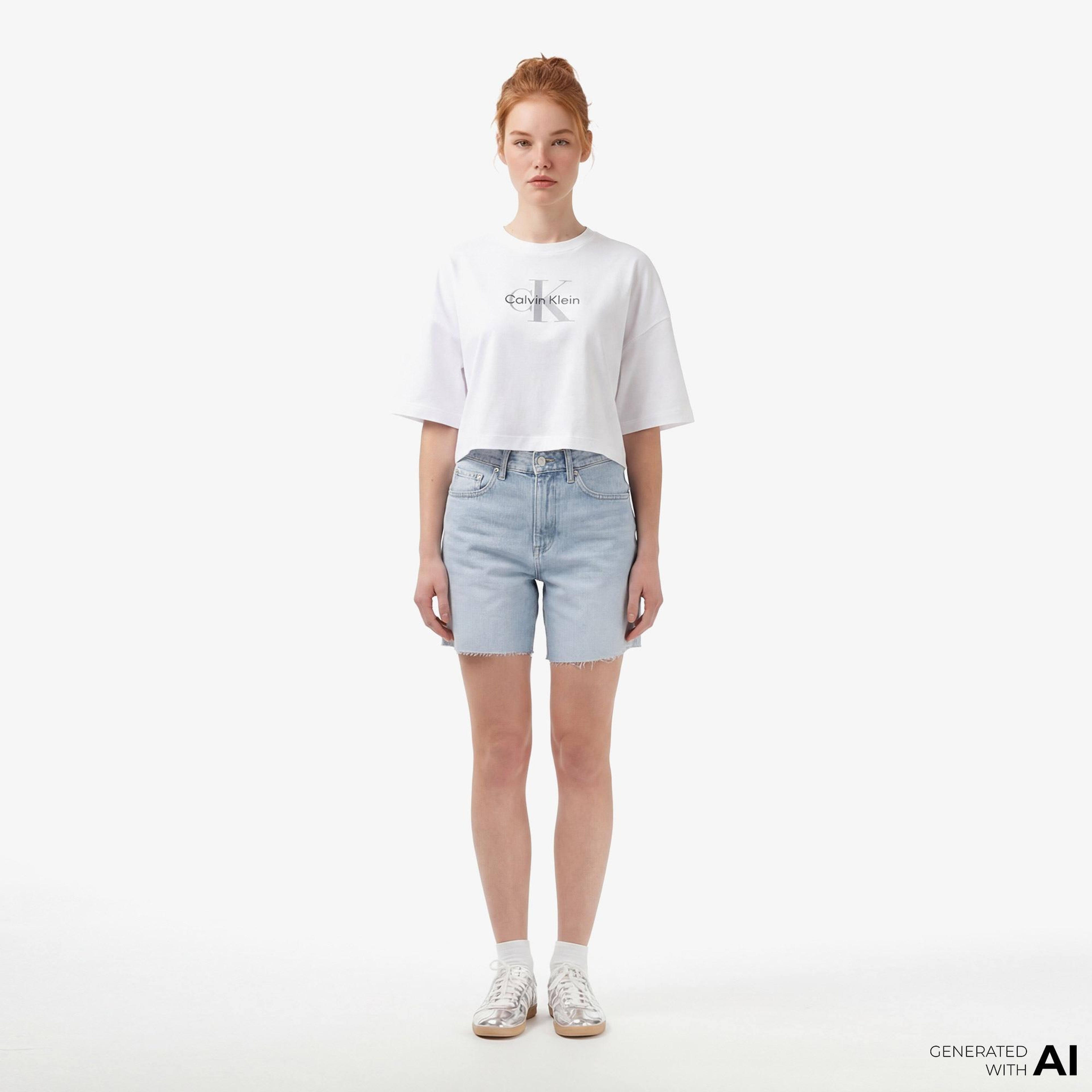 Calvin Klein Boxy Crop Monologo Kadın Beyaz T-Shirt