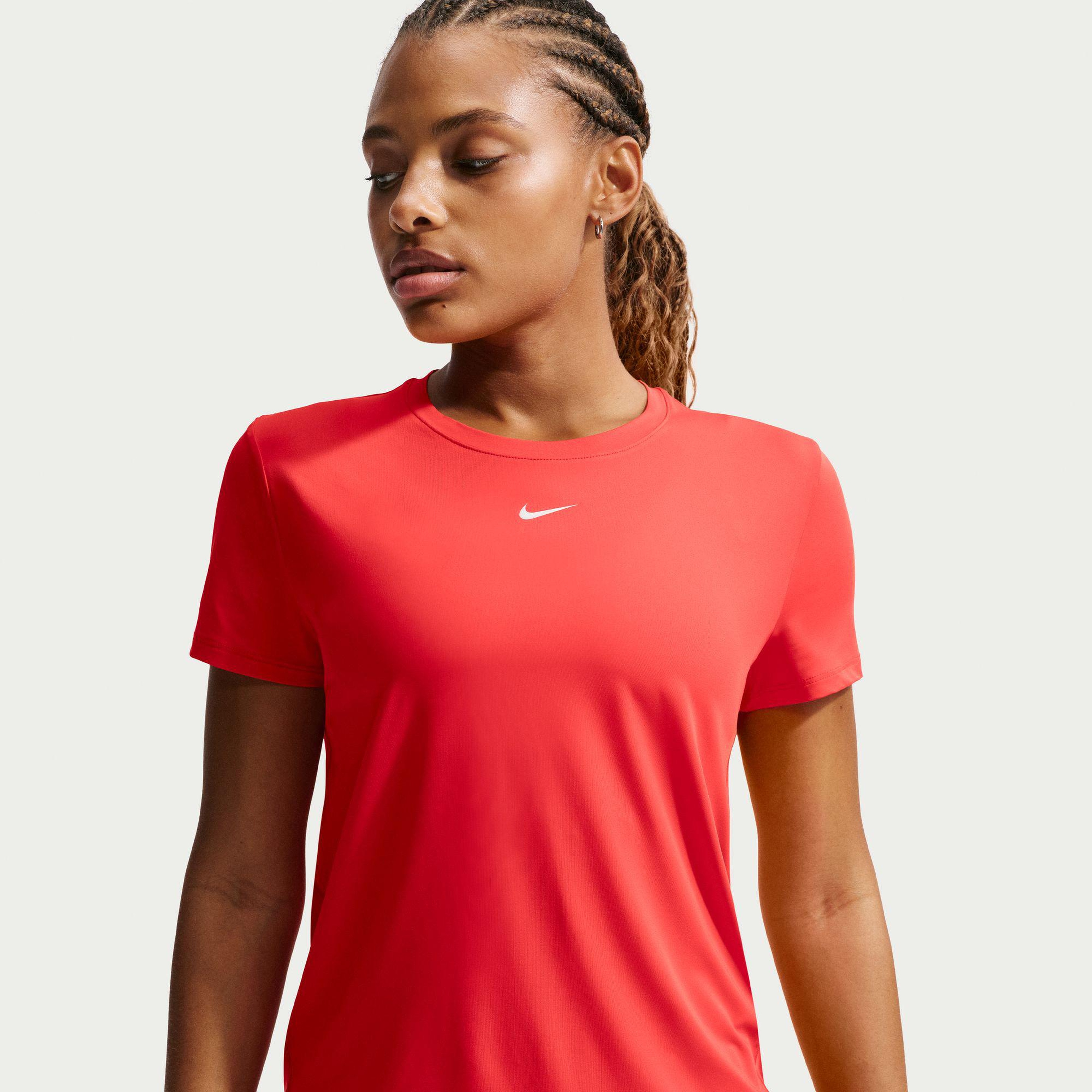 Nike One Classic Dri-Fit Kadın Kırmızı T-Shirt