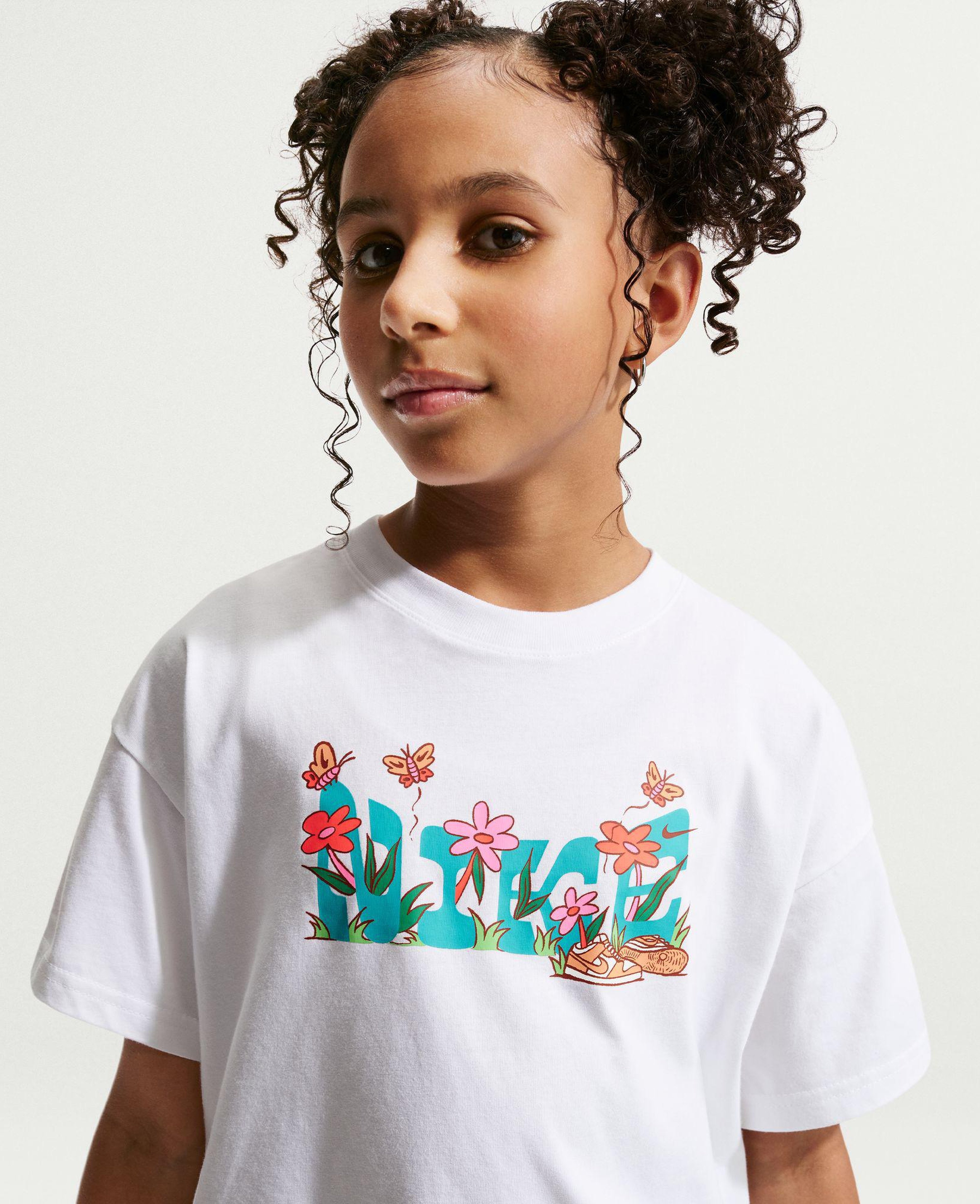 Nike Sportswear Boxy Camp Çocuk Beyaz T-Shirt