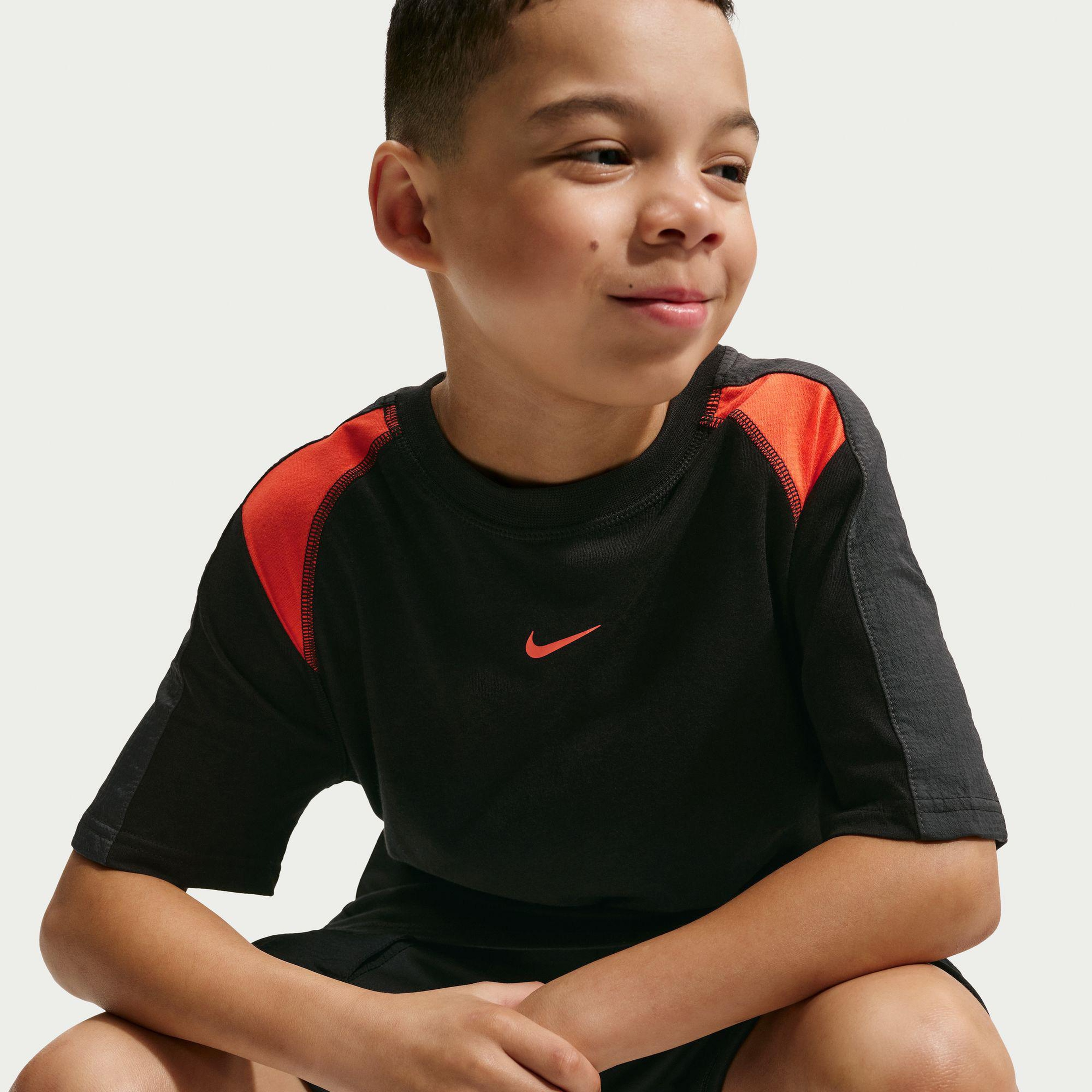 Nike Sportswear City Utility Çocuk Siyah T-Shirt
