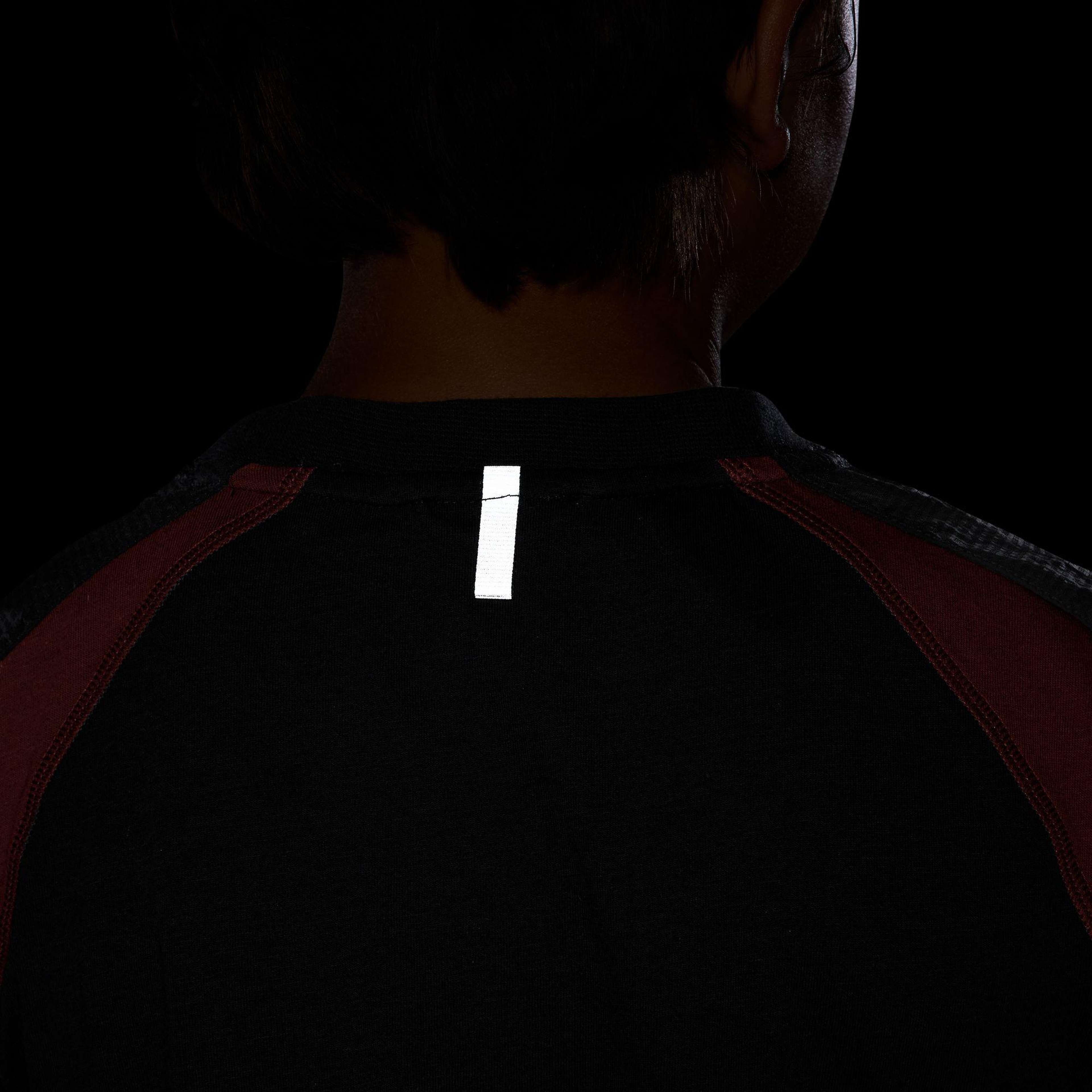 Nike Sportswear City Utility Çocuk Siyah T-Shirt