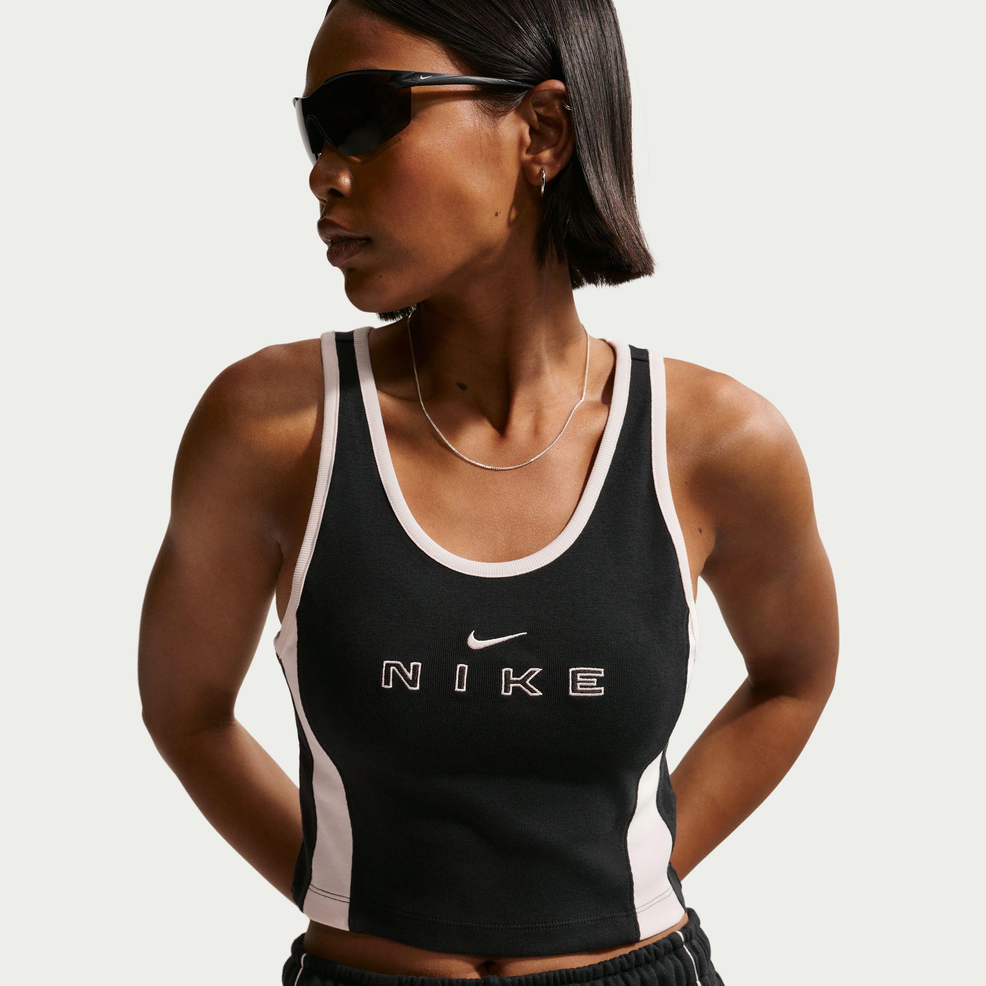 Nike Sportswear Street Graphic Kadın Siyah Kolsuz T-Shirt
