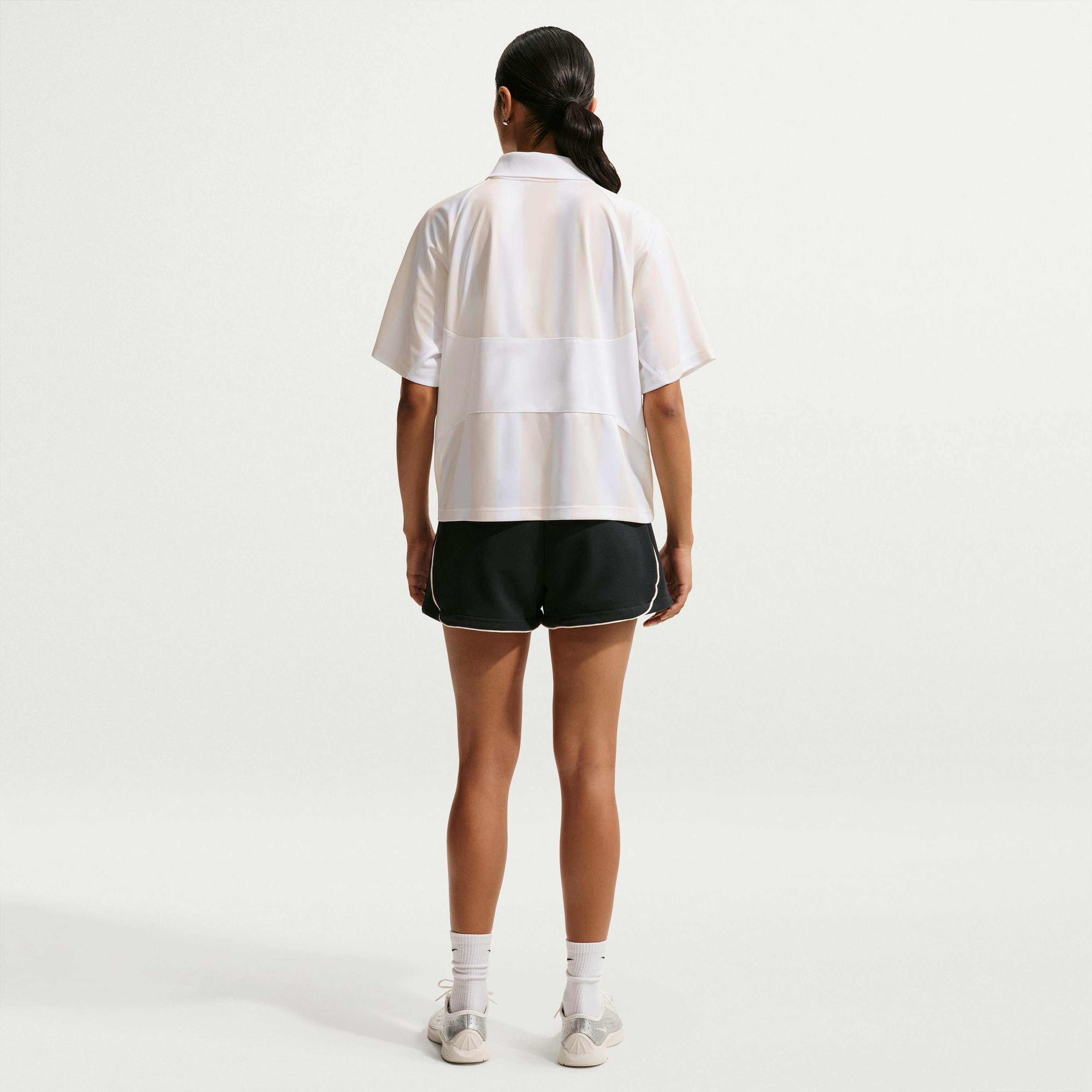 Nike Sportswear Kadın Beyaz T-Shirt