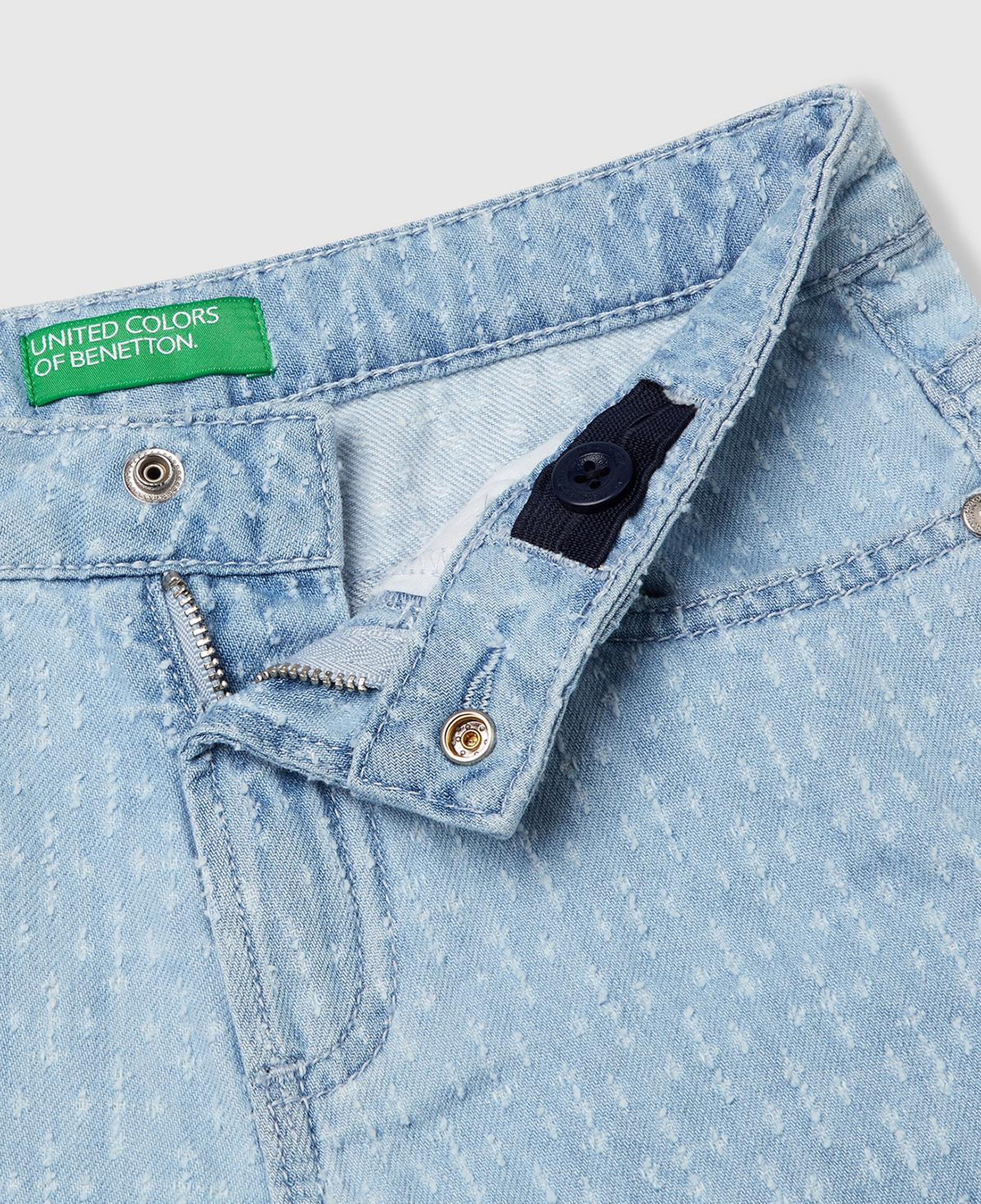 Kız Çocuk Denim Arka Cebi Logo İşlemeli 5 Cepli Lazerli Denim Şort