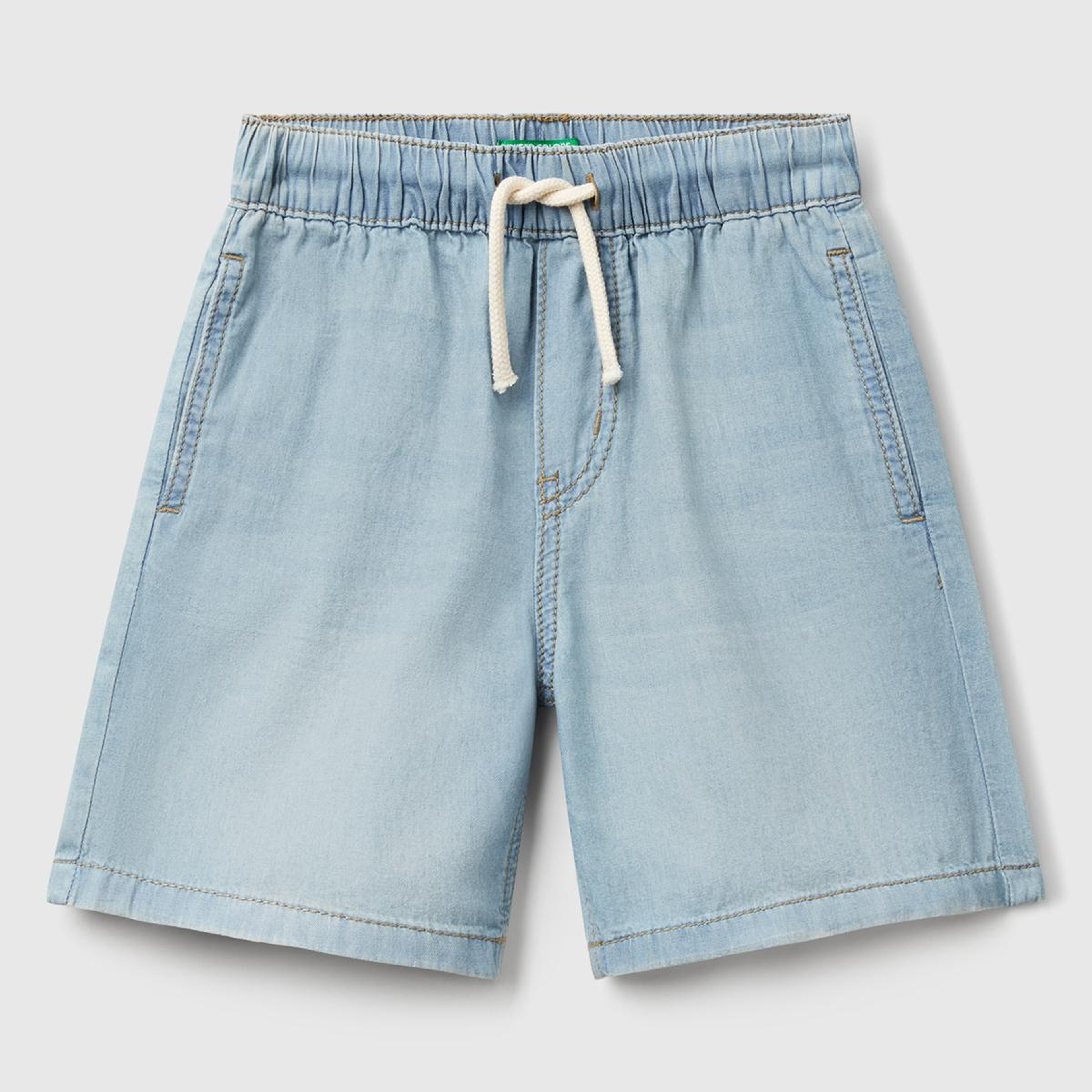 Erkek Çocuk Açık Denim Arka Cebi Logo İşlemeli Büzgü İpli Denim Bermuda Şort