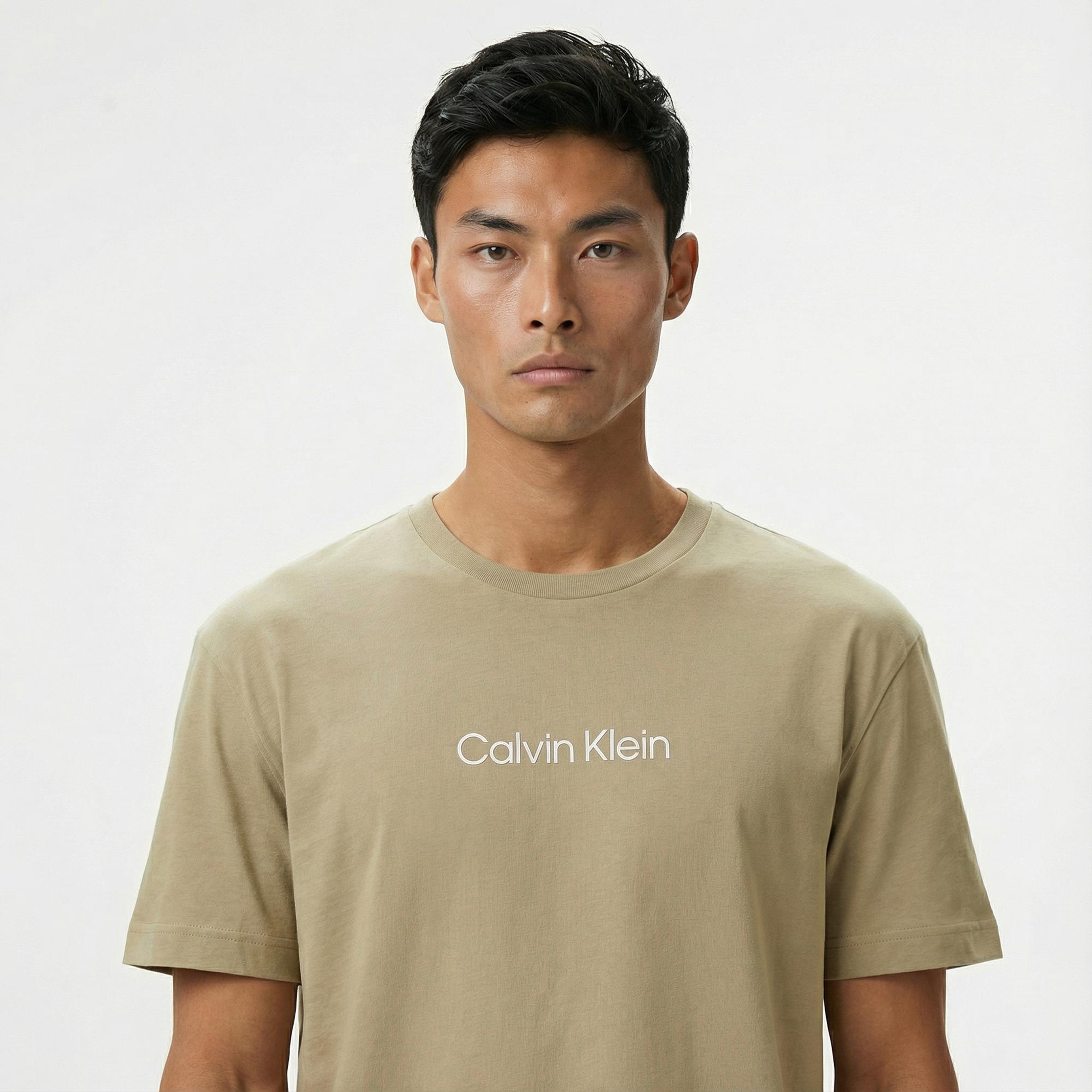 Calvin Klein Hero Logo Comfort Erkek Bej T-Shirt