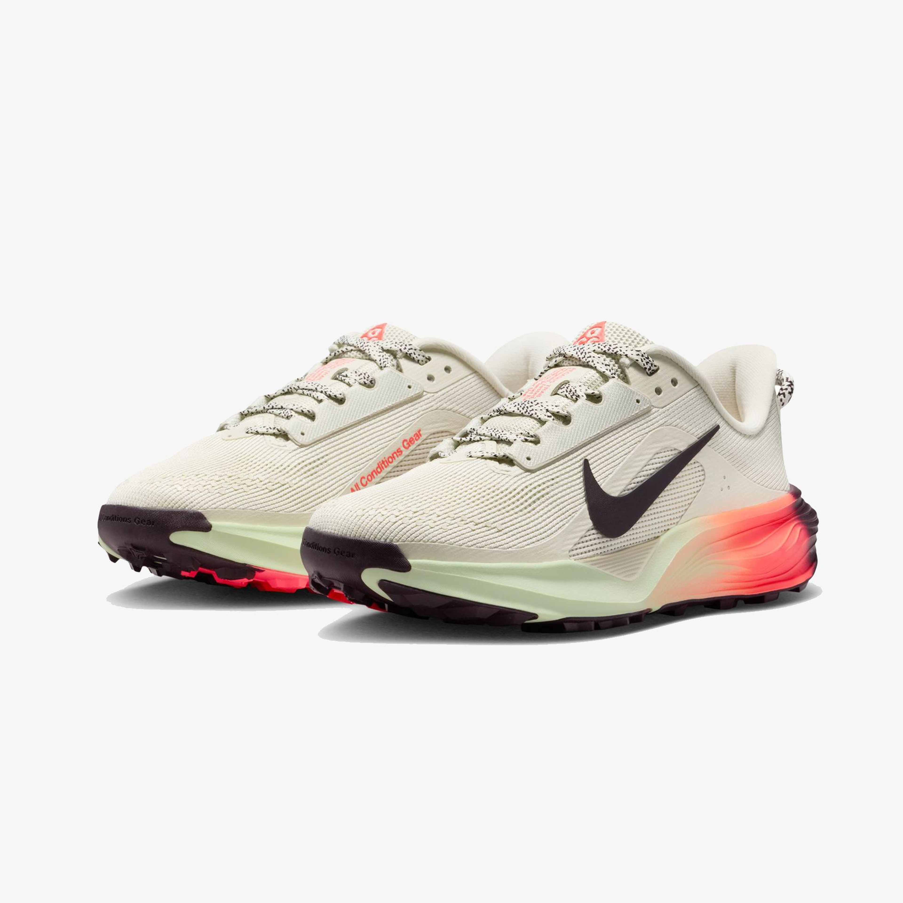 Nike ACG Pegasus Trail Krem Rengi Koşu Ayakkabısı