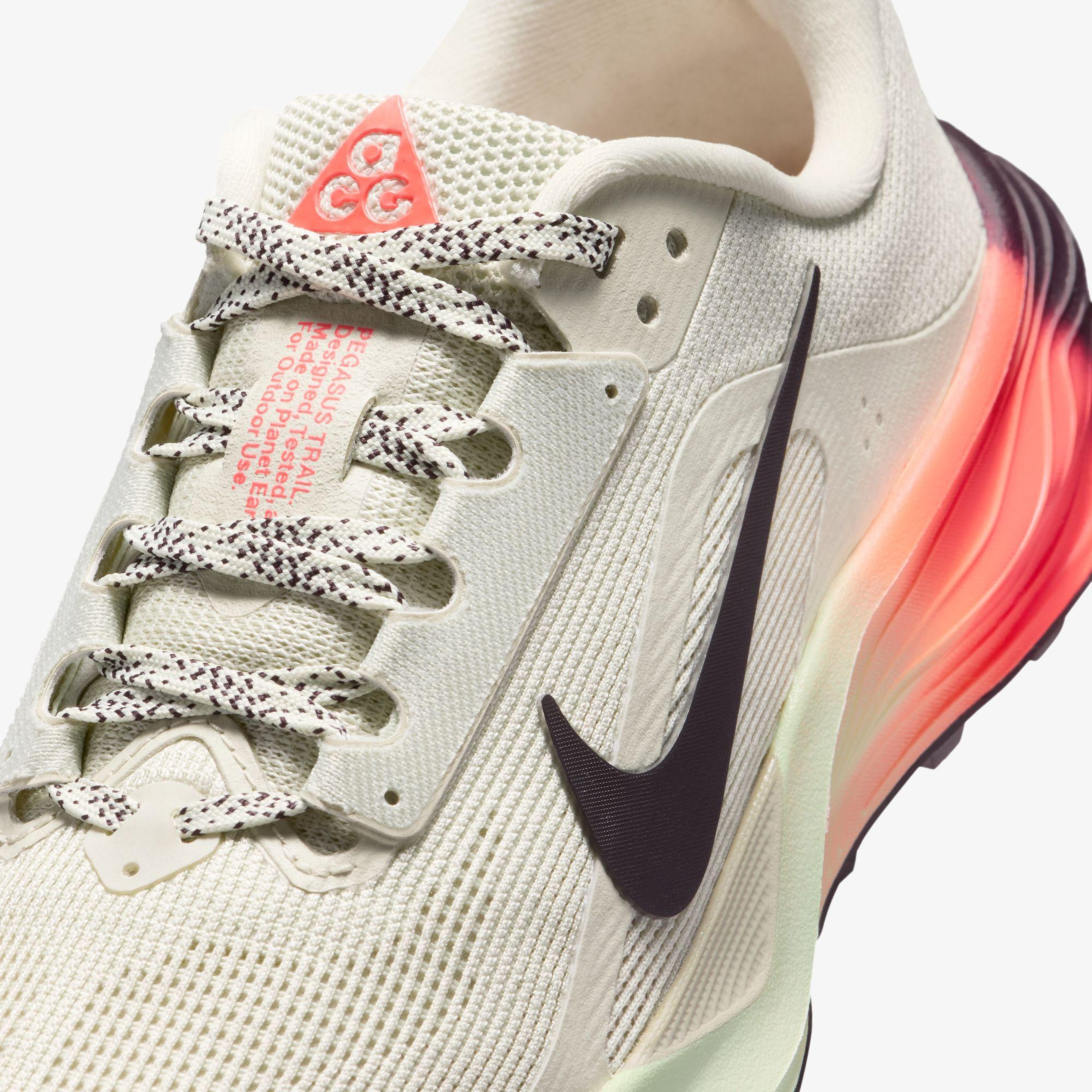 Nike ACG Pegasus Trail Krem Rengi Koşu Ayakkabısı