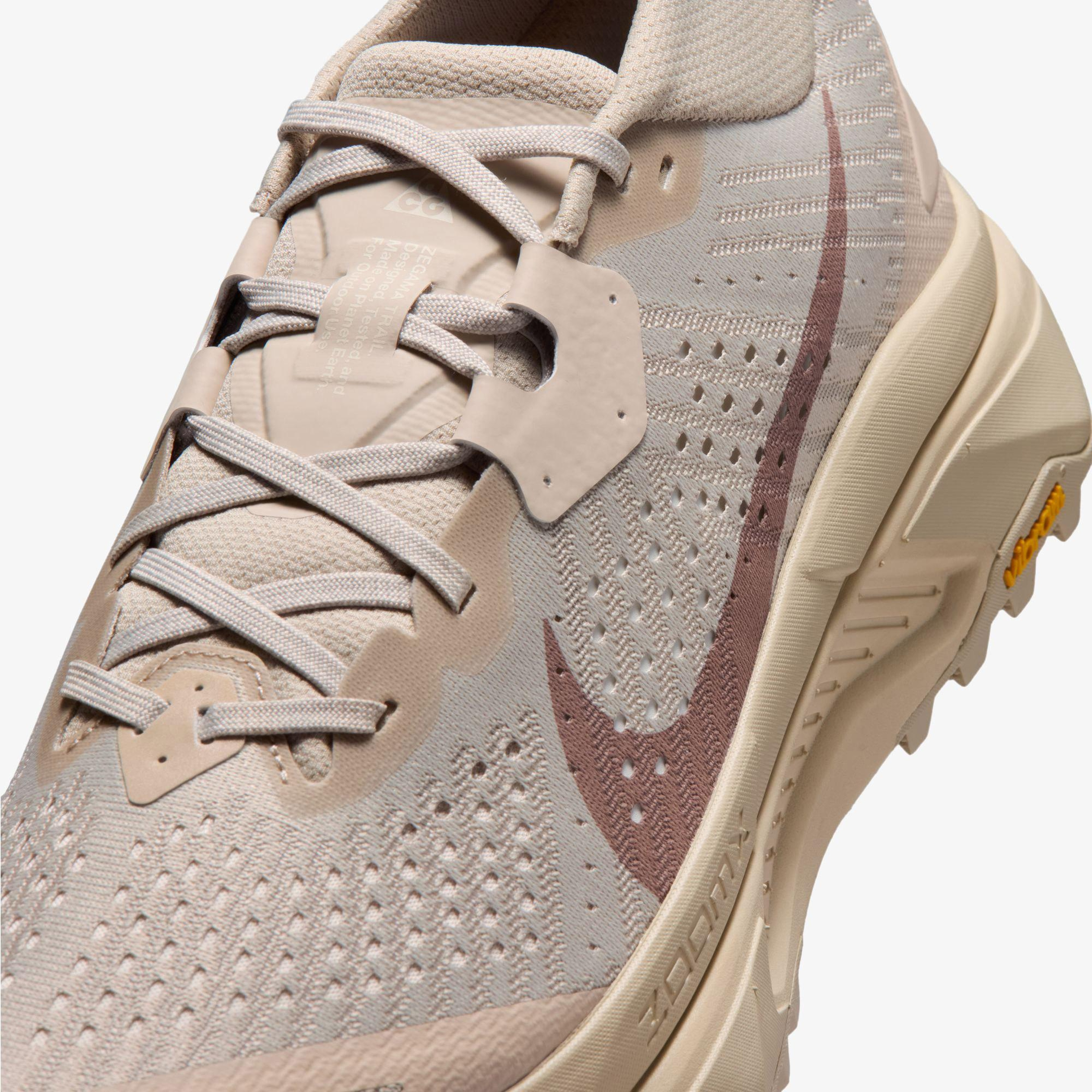 Nike ACG Zegama Trail Erkek Bej Spor Ayakkabı