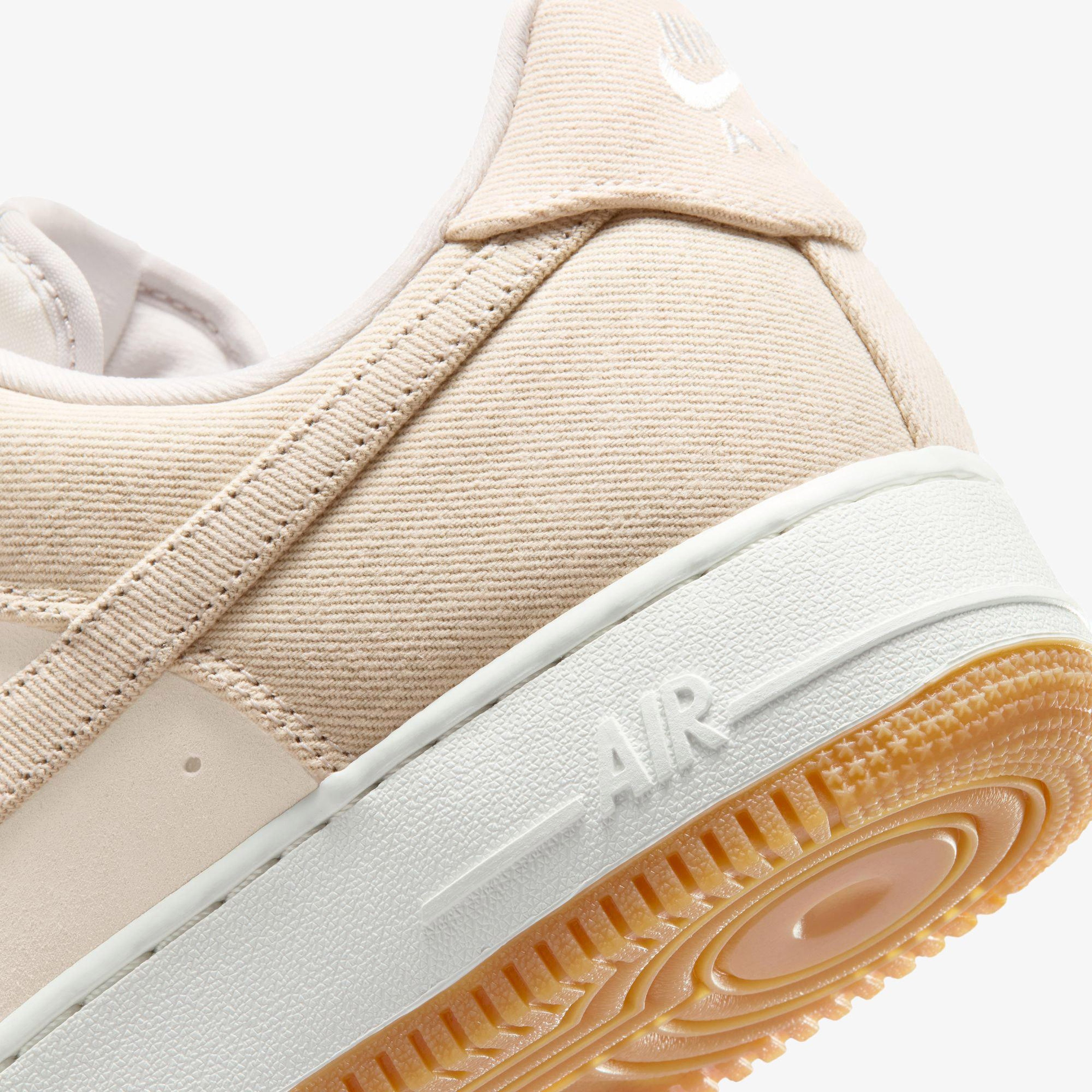 Nike Air Force 1 '07 LV8 Erkek Bej Spor Ayakkabı