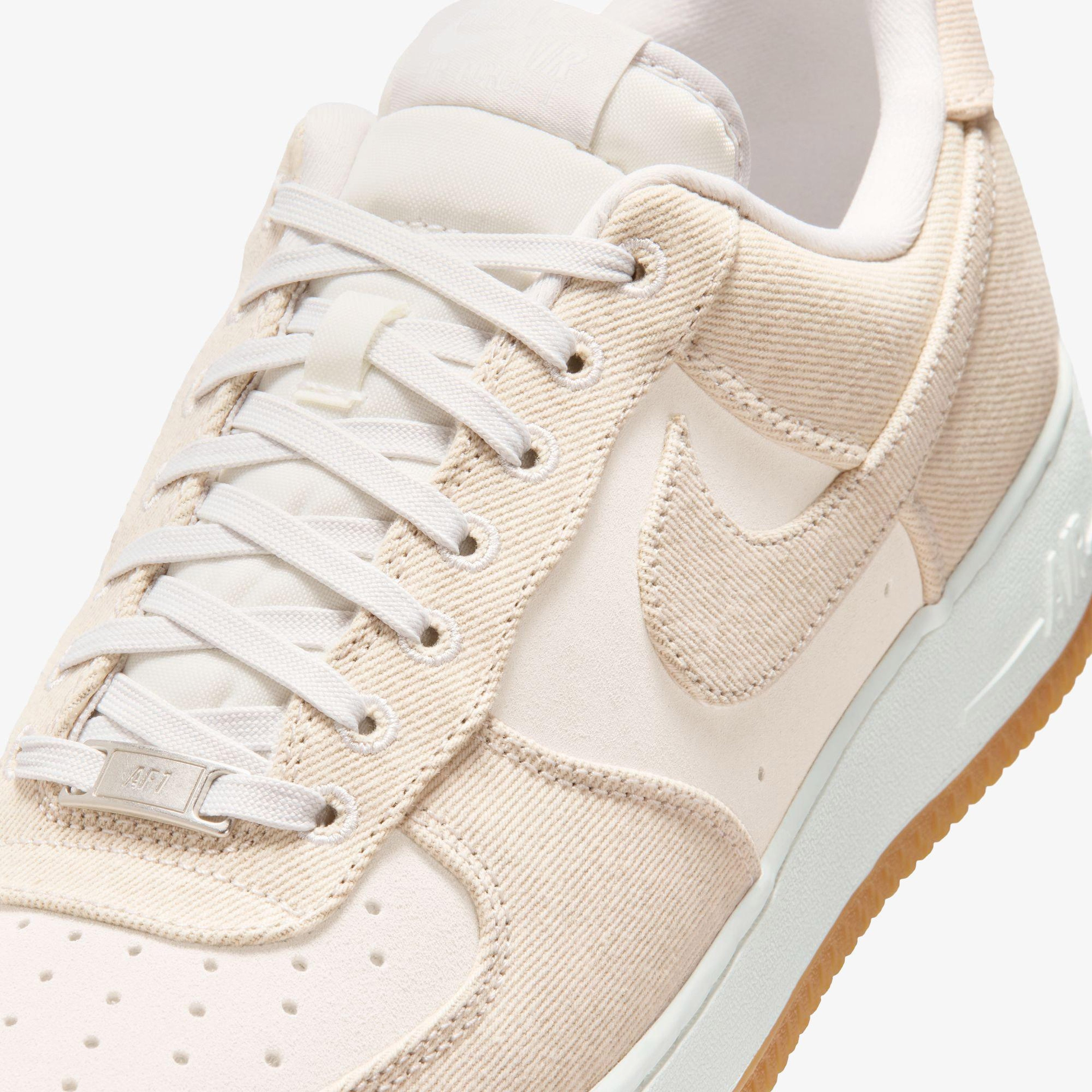 Nike Air Force 1 '07 LV8 Erkek Bej Spor Ayakkabı